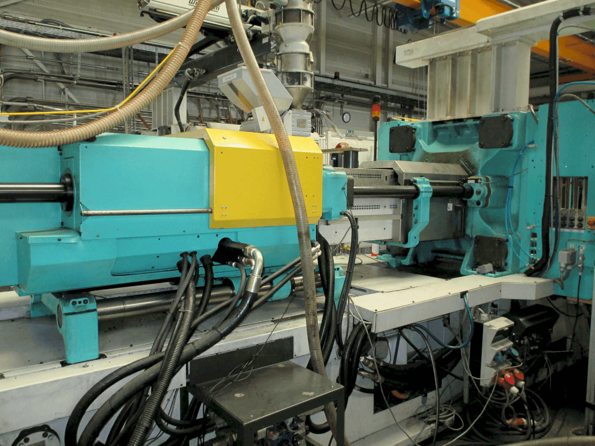 Вид станка Arburg Allrounder Selecta 720 S 3200-2100 спереди