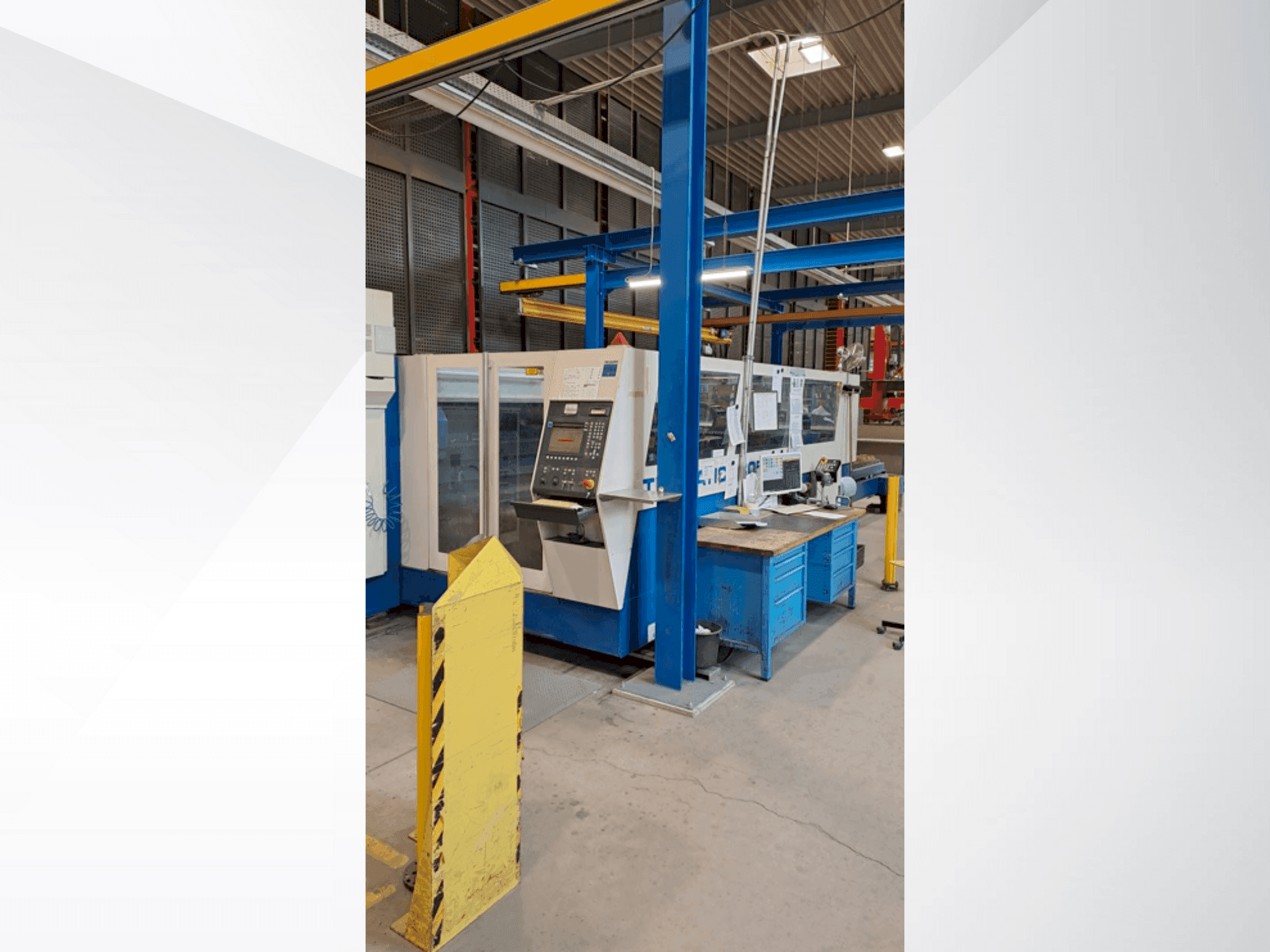 Вид станка TRUMPF Trumatic L3050 спереди