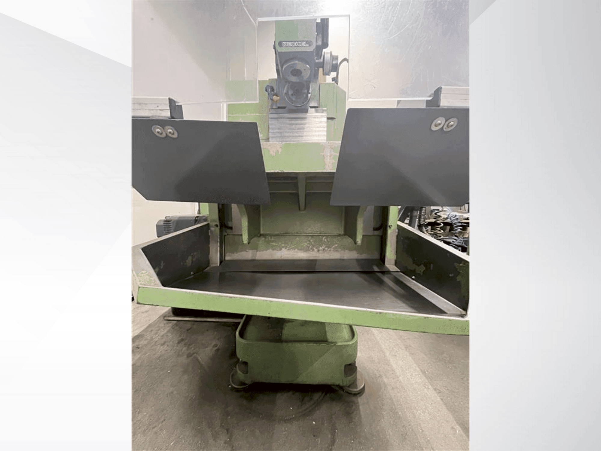 Вид станка DECKEL FP2A спереди