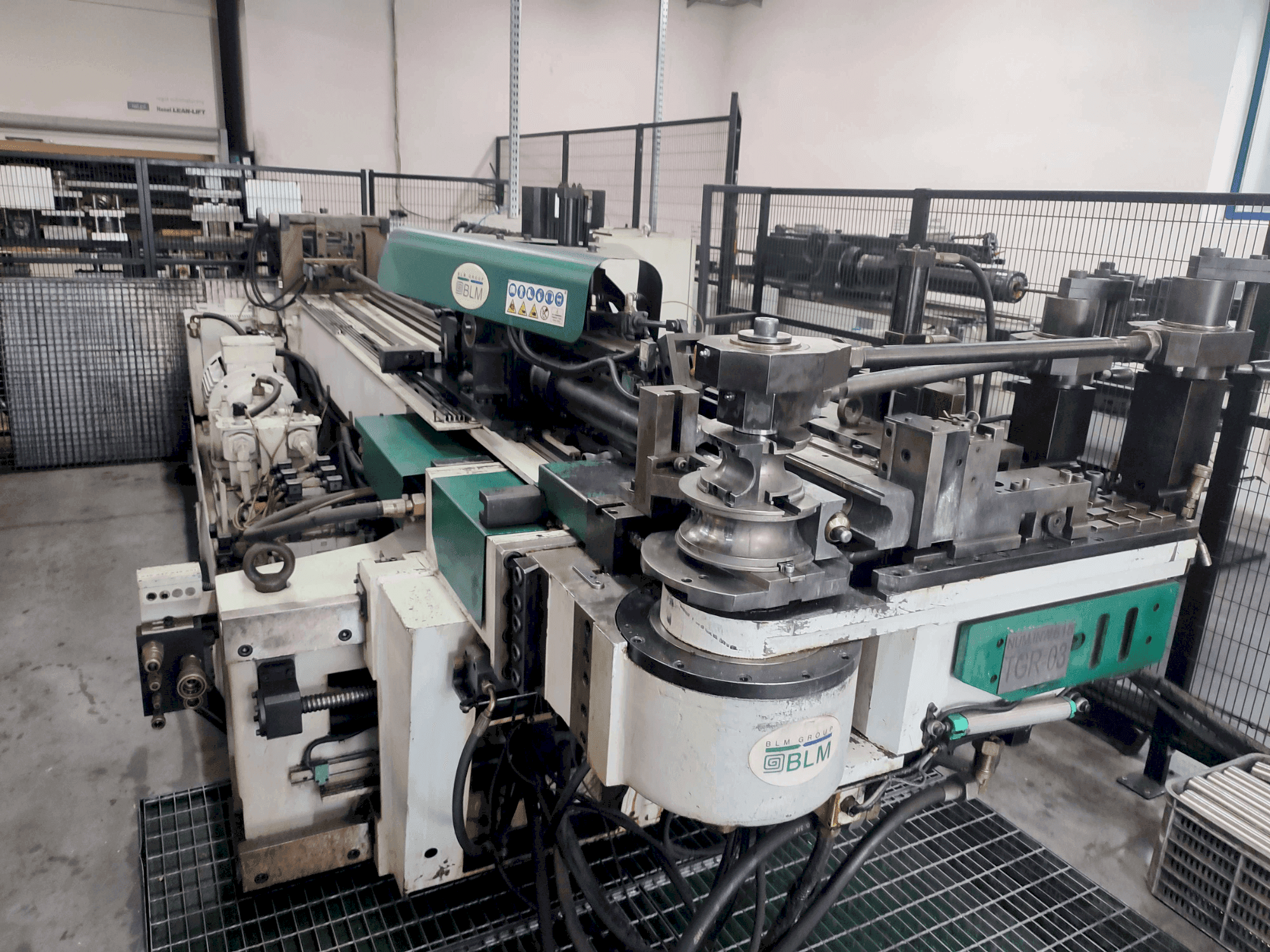 Вид станка BLM DYNAM 3FNC спереди