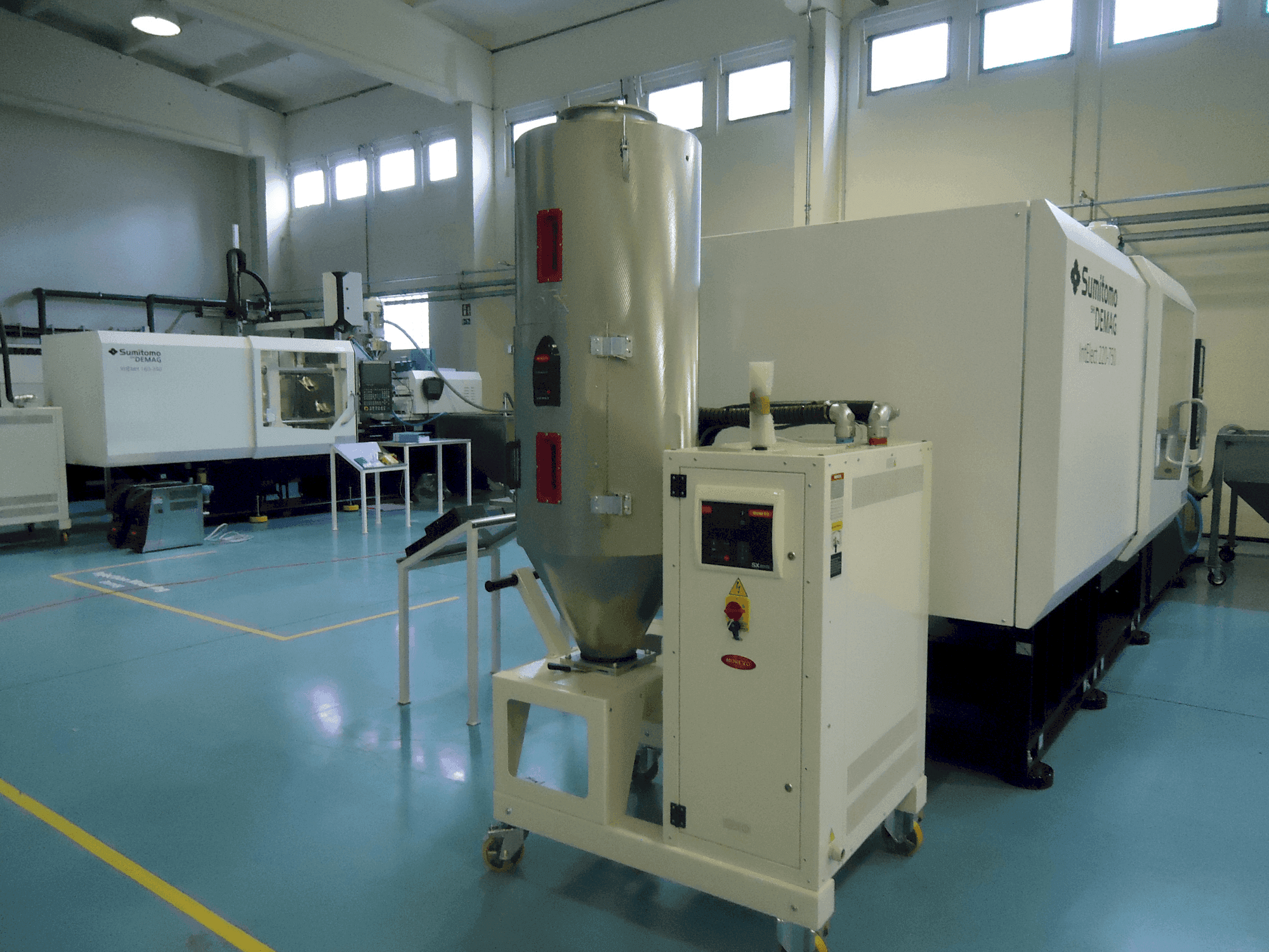 Вид станка SUMITOMO SHI DEMAG IntElect 220/610-750 smart спереди