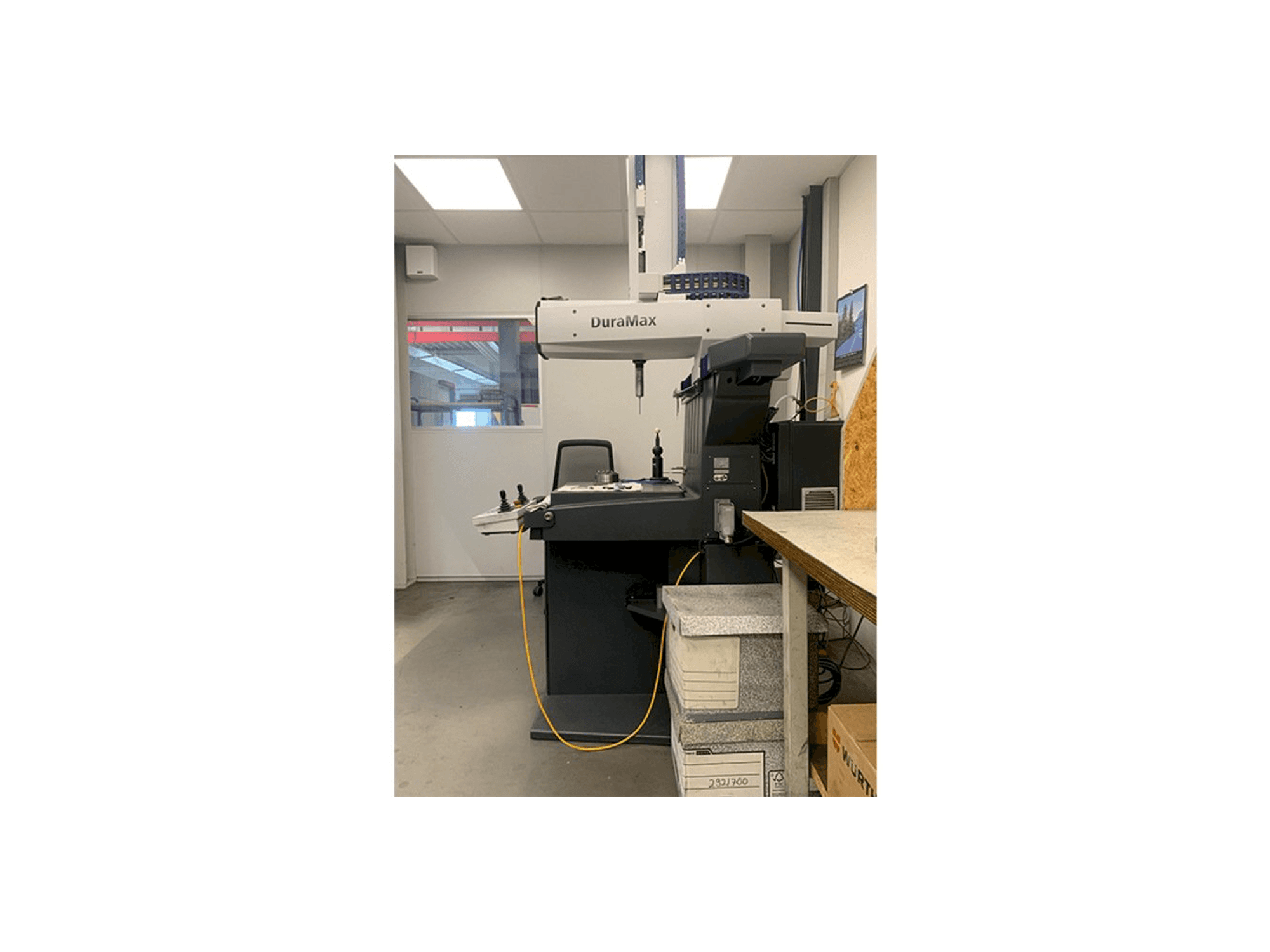 Вид станка ZEISS Duramax 3-D спереди