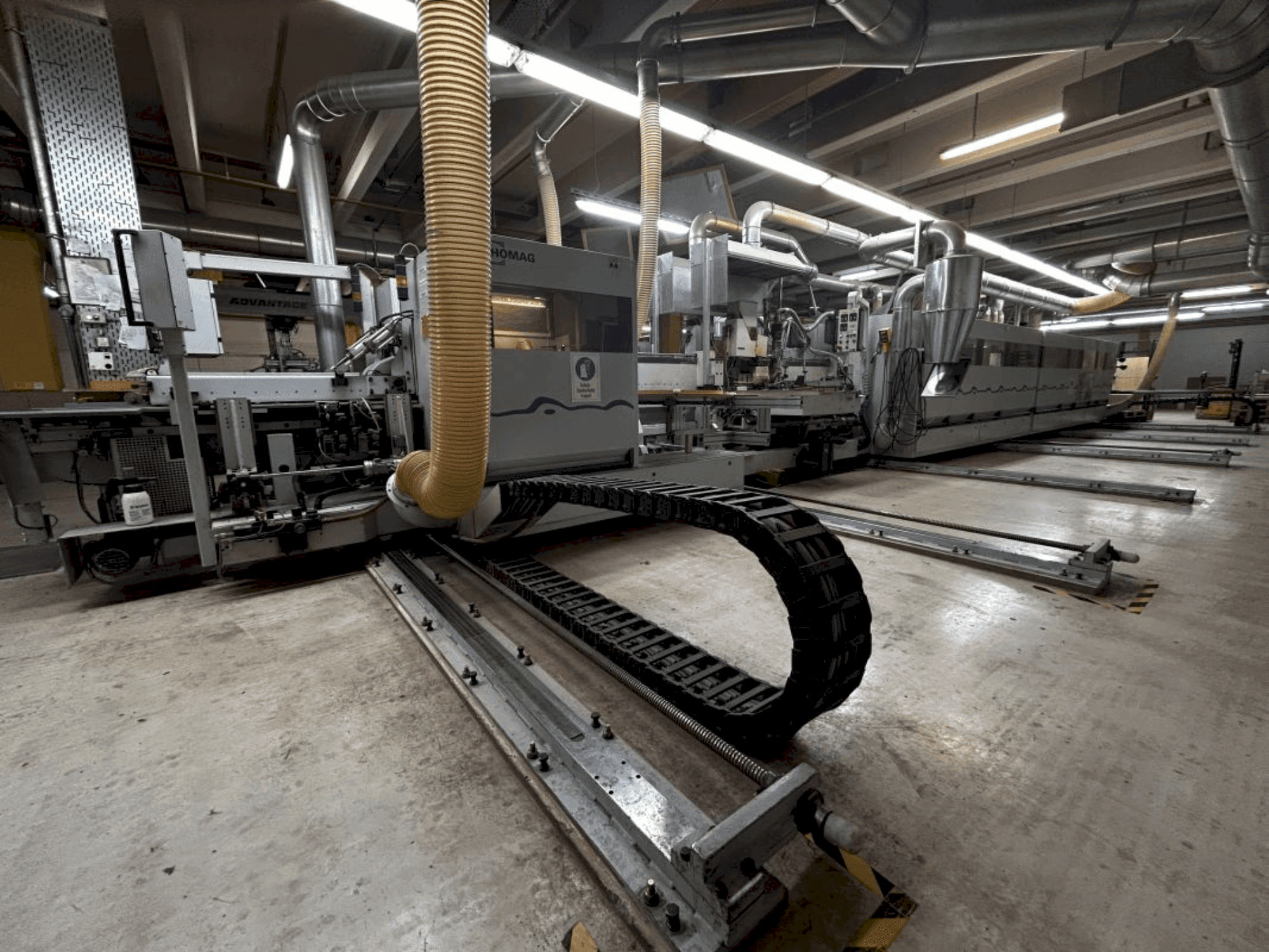 Вид станка HOMAG WEEKE PROFI KFL20/29/QA/25 спереди