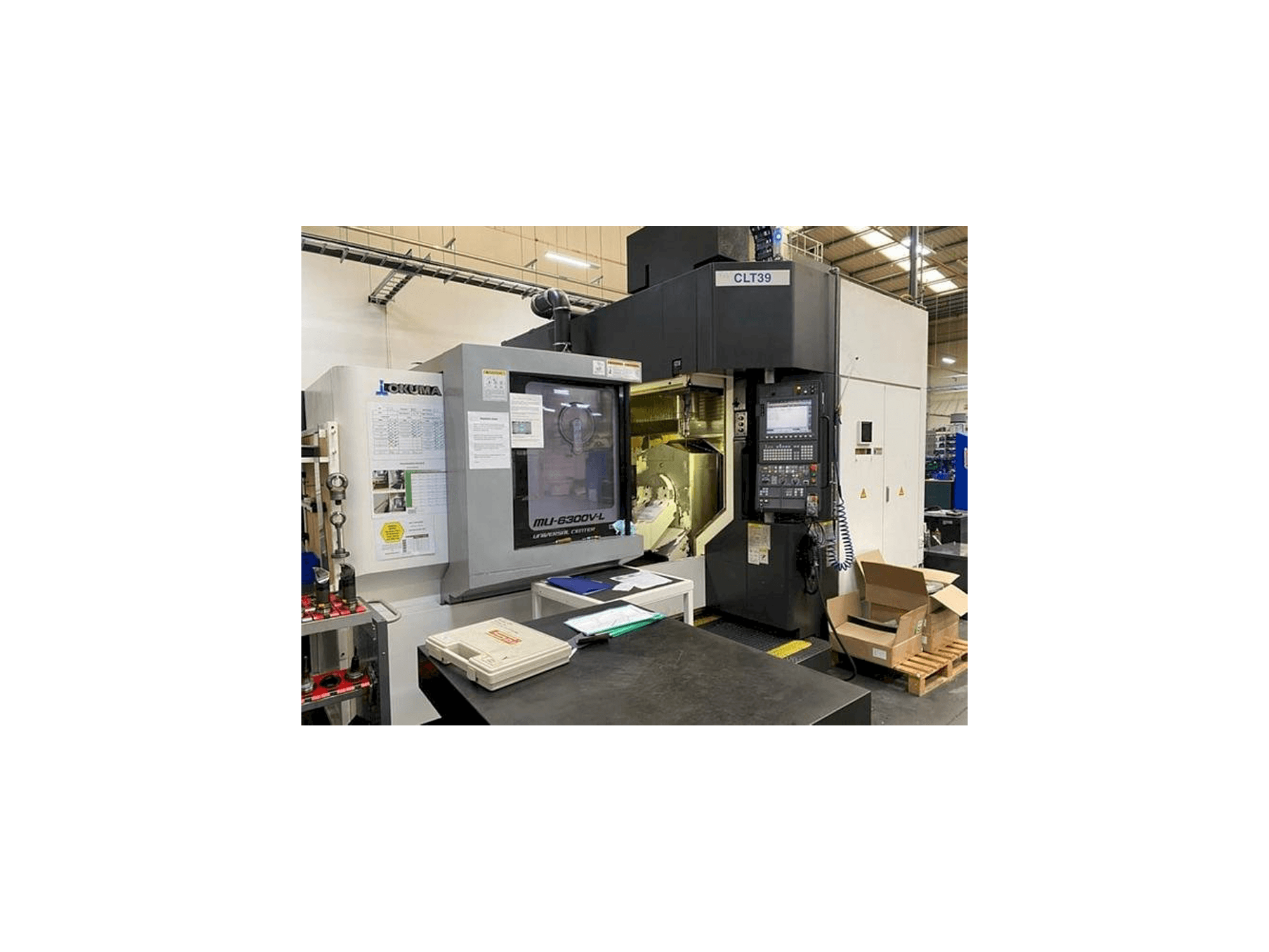 Вид станка Okuma MU 6300V-L спереди