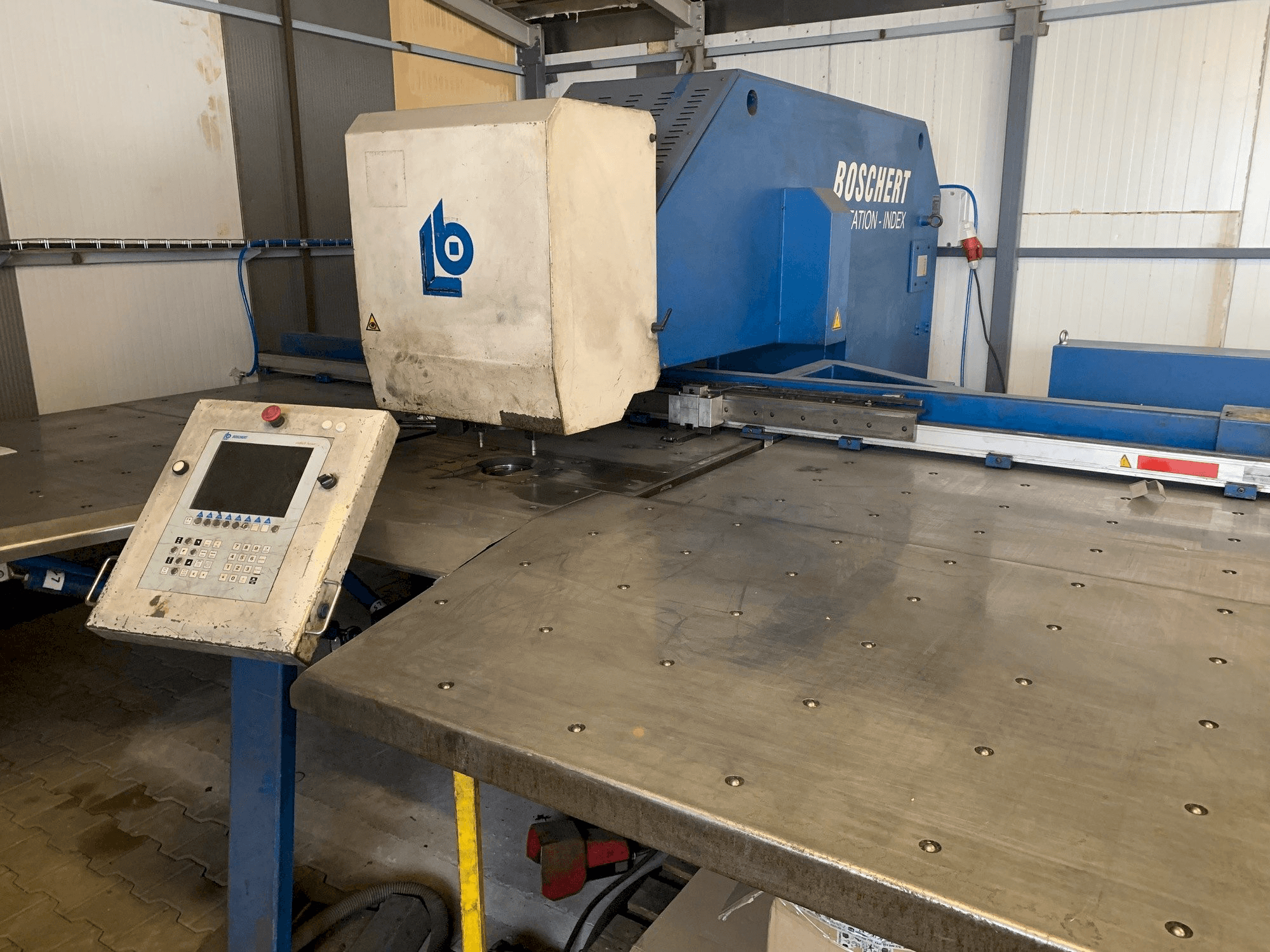 Вид станка Boschert EL 1250 Rota-Index спереди