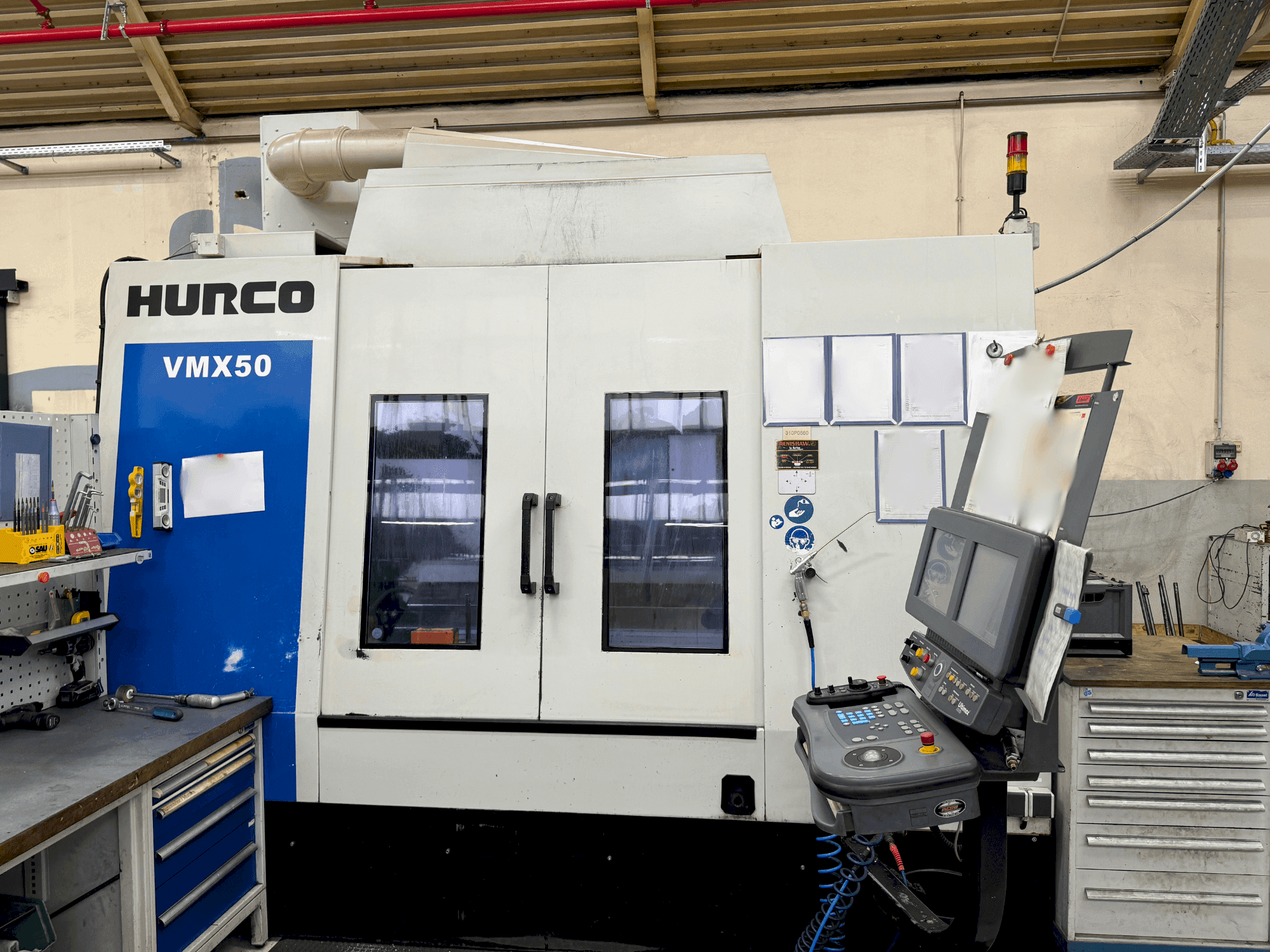 Вид станка Hurco VMX 50/40T спереди