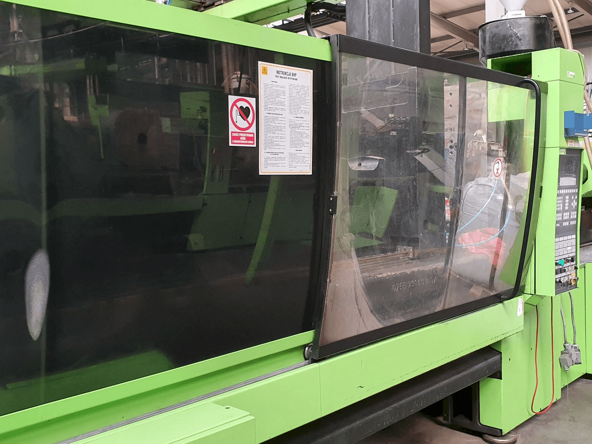 Вид станка ENGEL 400 ES2550/400 HL спереди