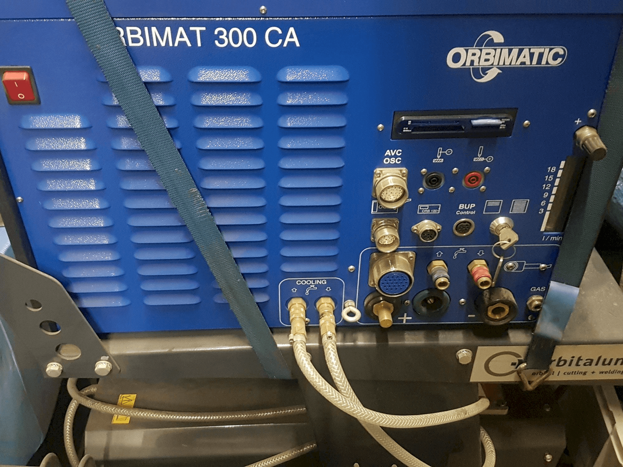 Вид станка Orbitalum ORBIMAT 300 CA AVC/OSC спереди