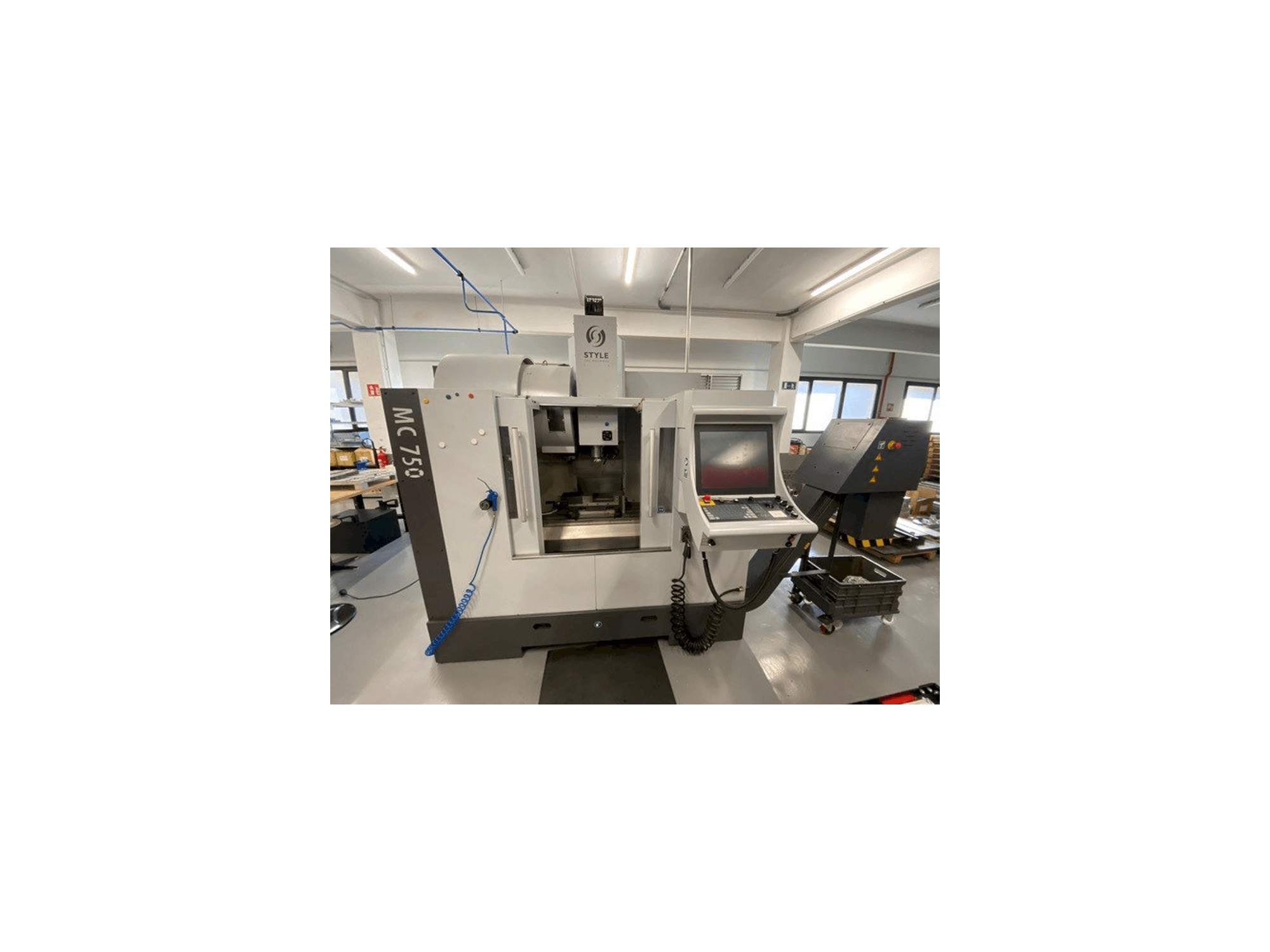 Вид станка STYLE MC 750 спереди