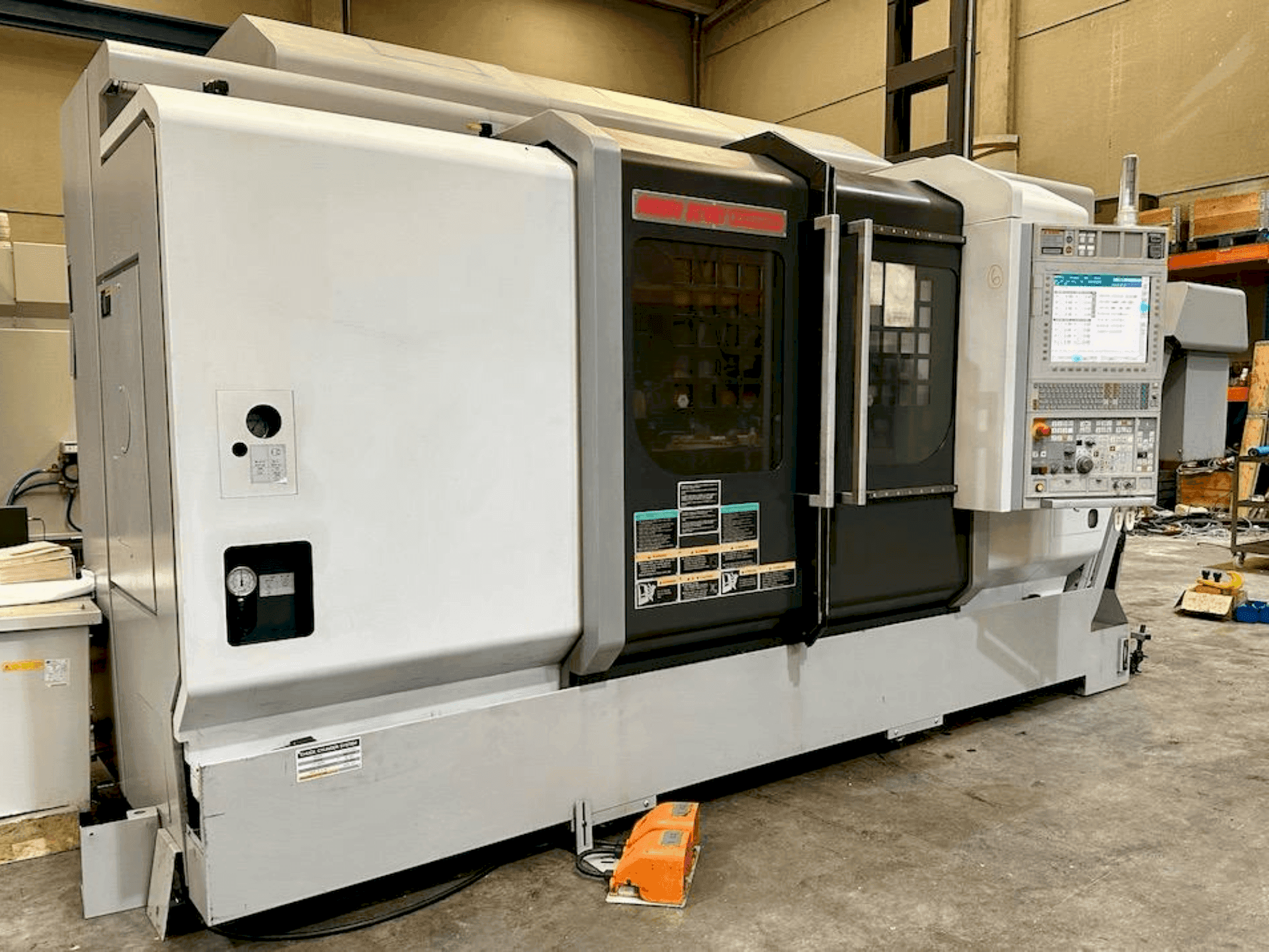 Вид станка MORI SEIKI NZX 2500/1000Y спереди