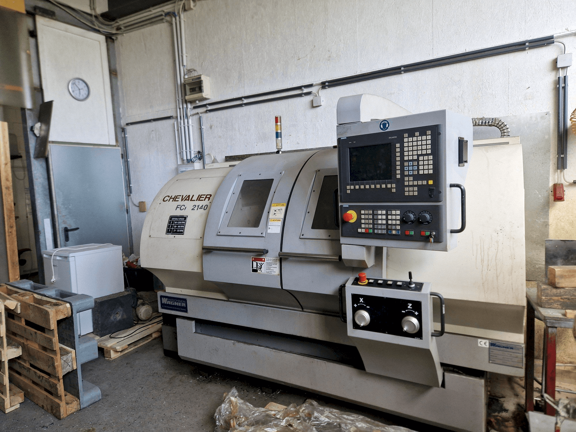 Вид станка Chevalier FCL 2140 S спереди