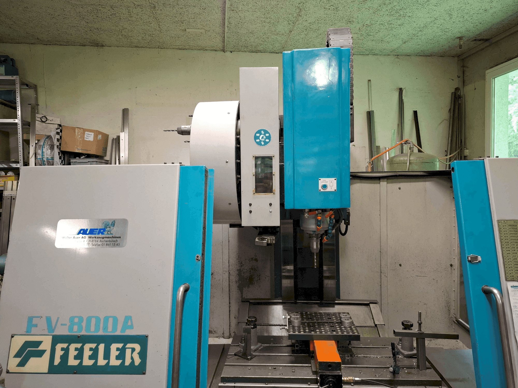 Вид станка Feeler FV-800A спереди