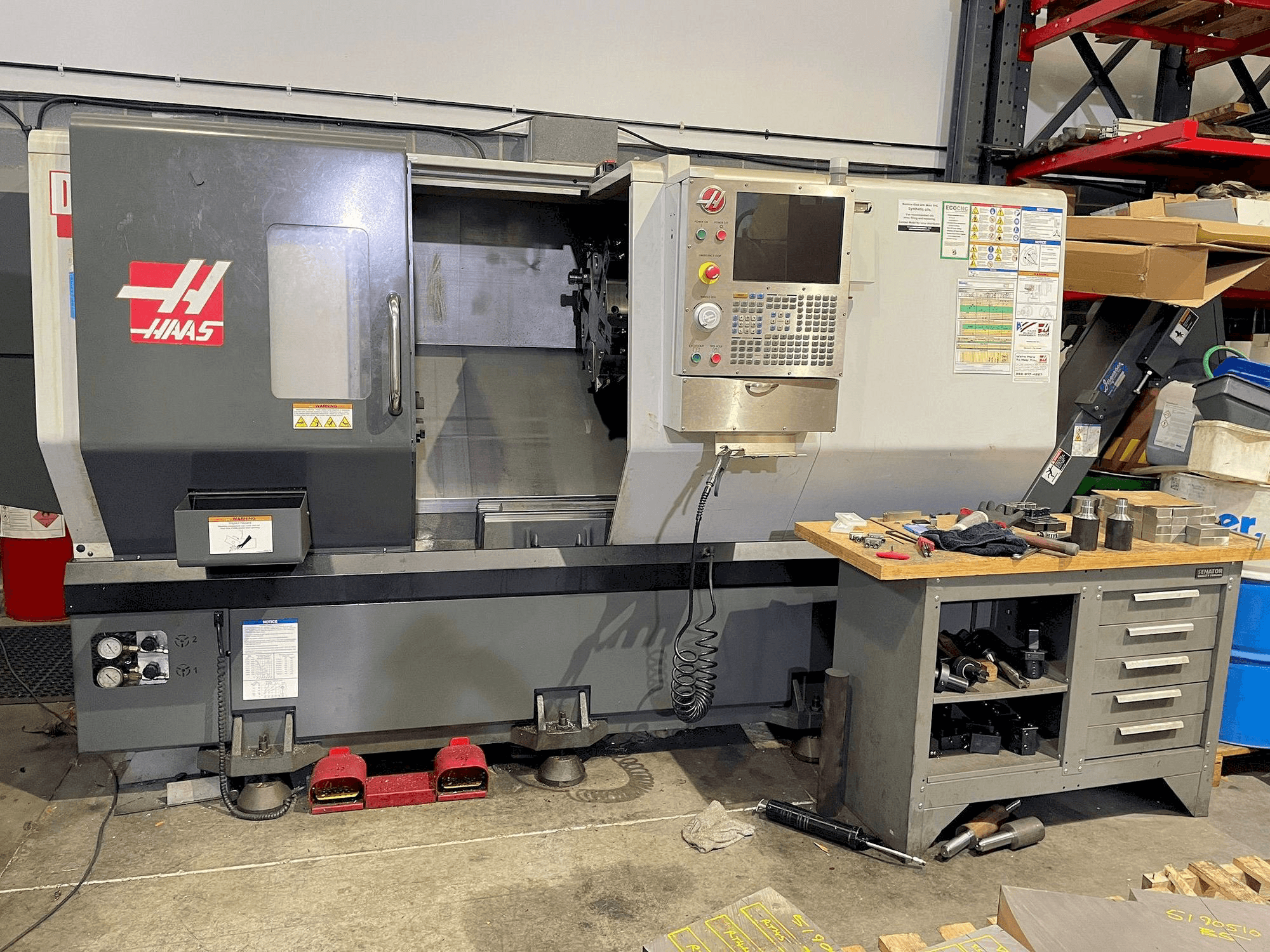 Вид станка HAAS DS-30 спереди