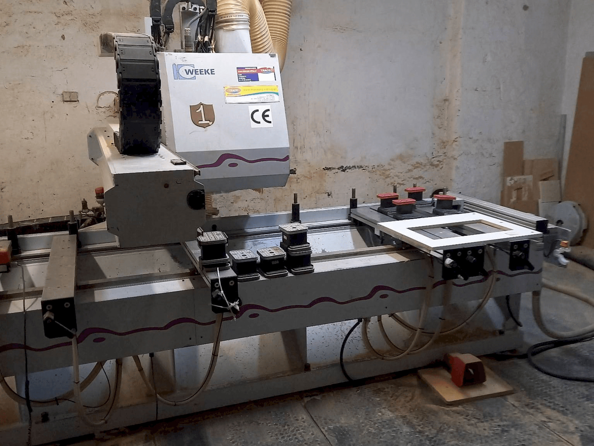 Вид станка Weeke Optimat BHC 280 спереди