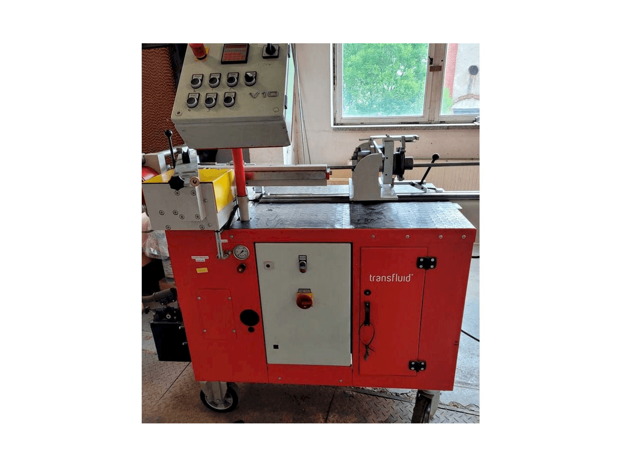 Вид станка Transfluid DB 2060-K спереди
