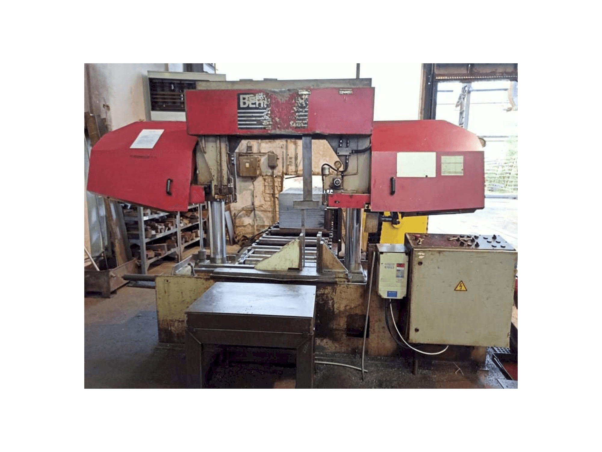 Вид станка Behringer HBP 530 спереди