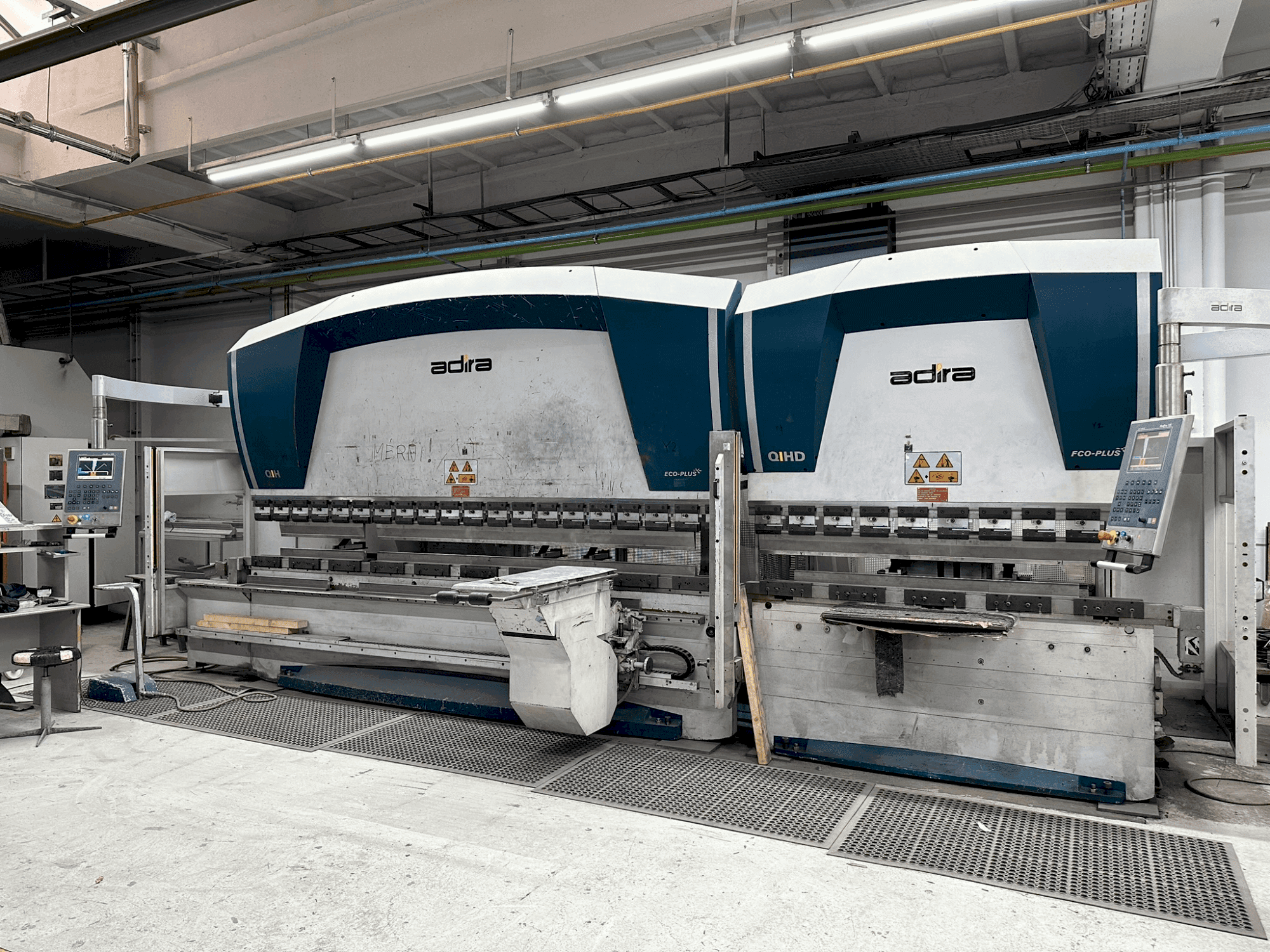 Вид станка ADIRA QIHD-5040 + QIHD-5020 спереди