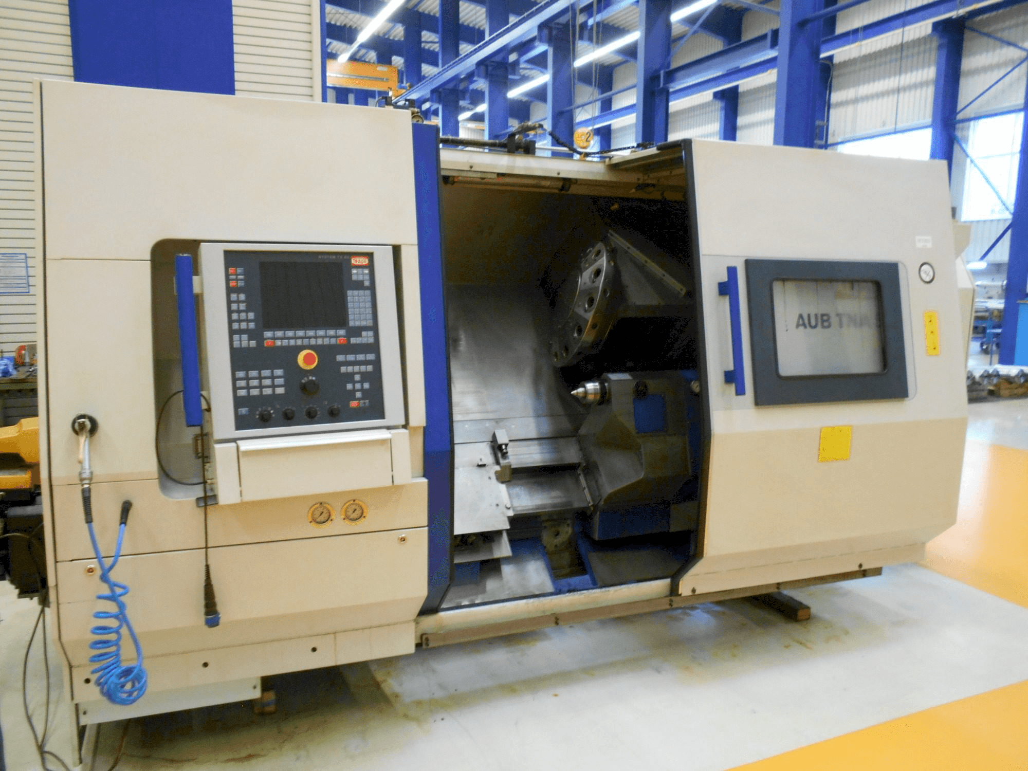 Вид станка TRAUB TNA 500 спереди