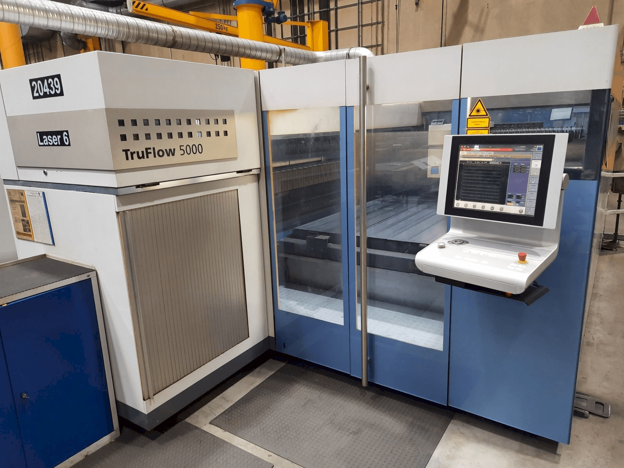 Вид станка Trumpf L 3030 спереди