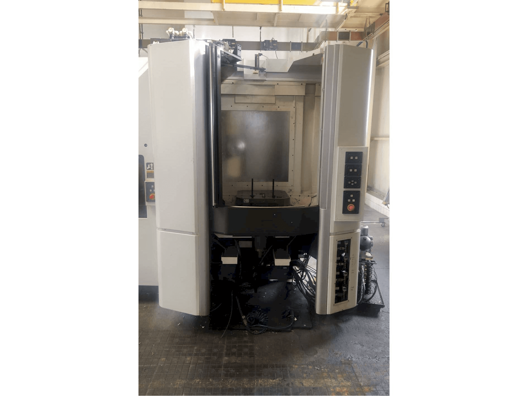 Вид станка MORI SEIKI NHX 5000 спереди
