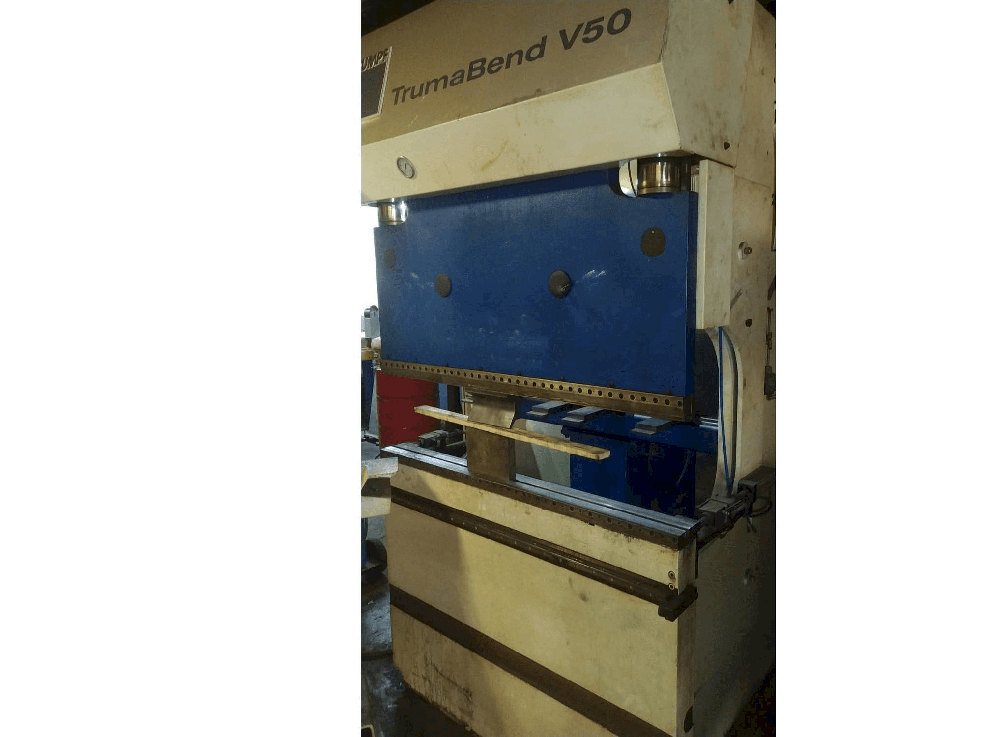 Вид станка Trumpf TrumaBend V50 спереди