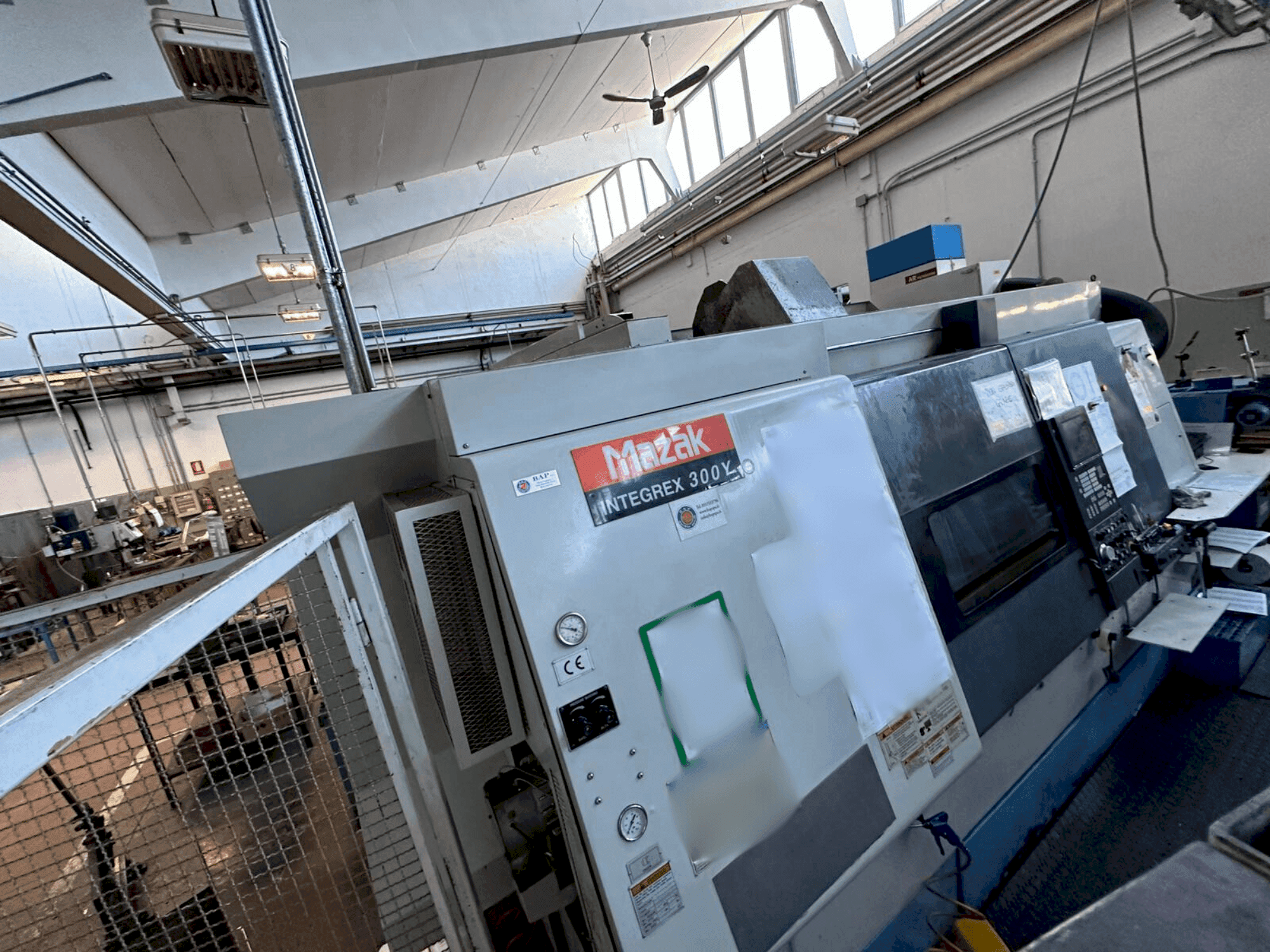 Вид станка Mazak INTEGREX 300Y спереди