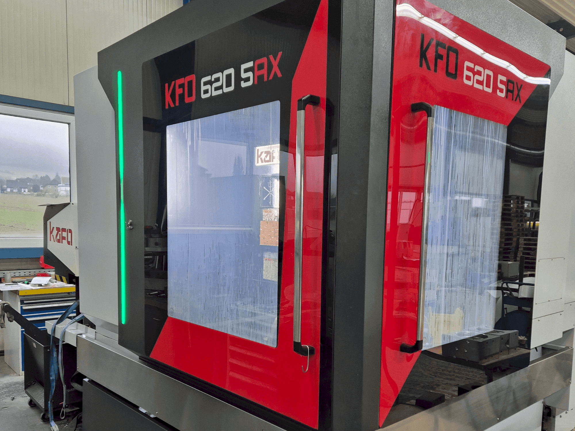 Вид станка KAFO KFO 620 5AX спереди