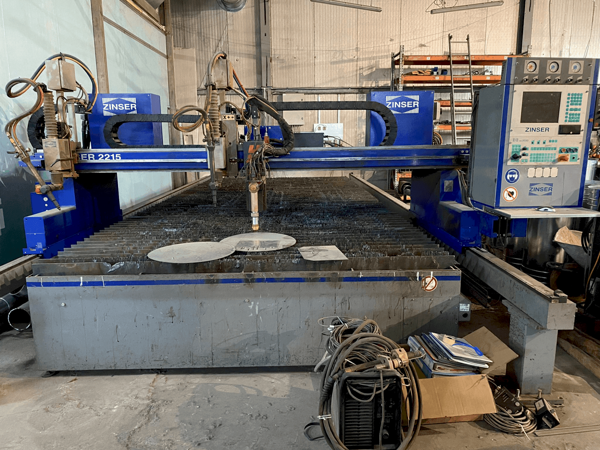 Вид станка ZINSER 2215 спереди