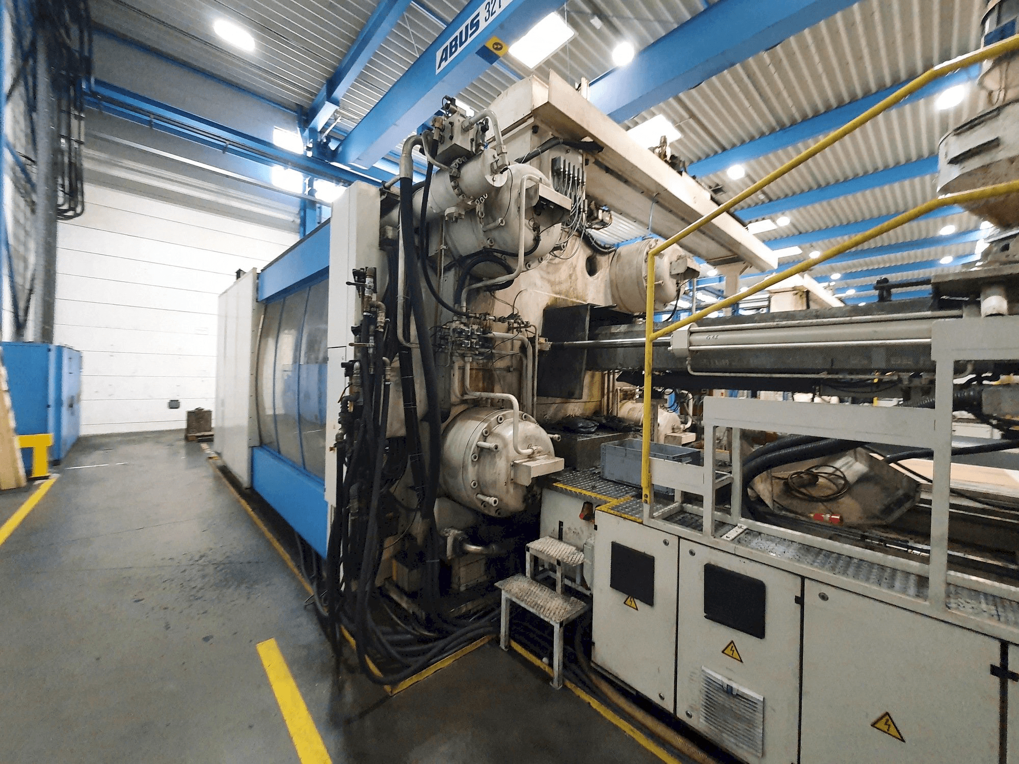 Вид станка Engel ES 16050/2000 Duo спереди