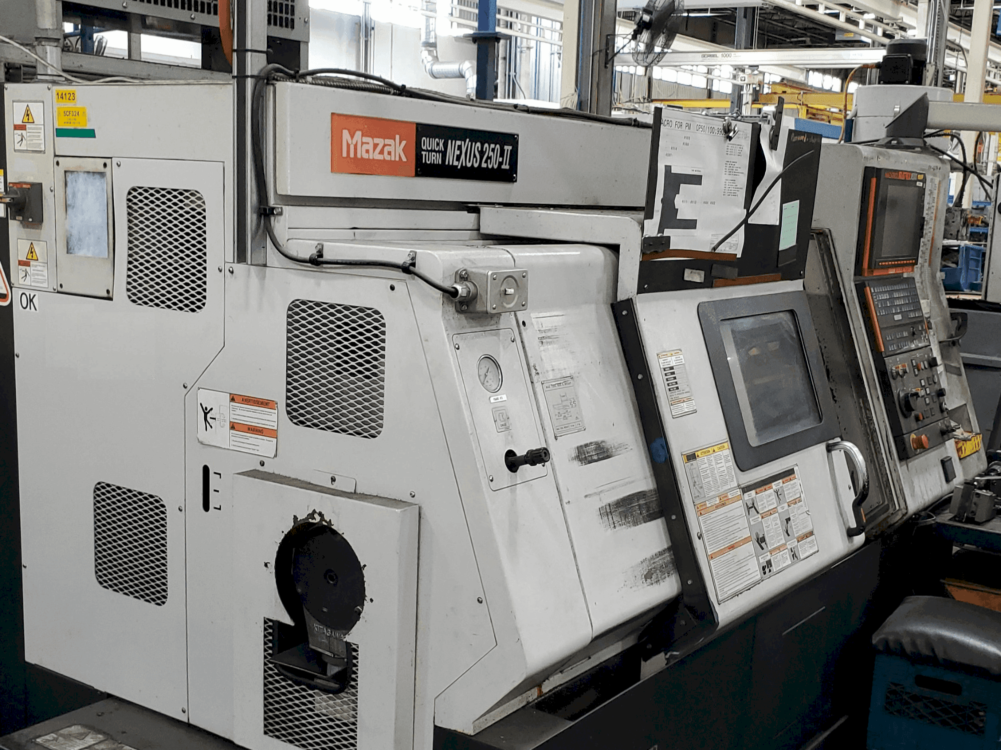 Вид станка Mazak QTN 250-II спереди