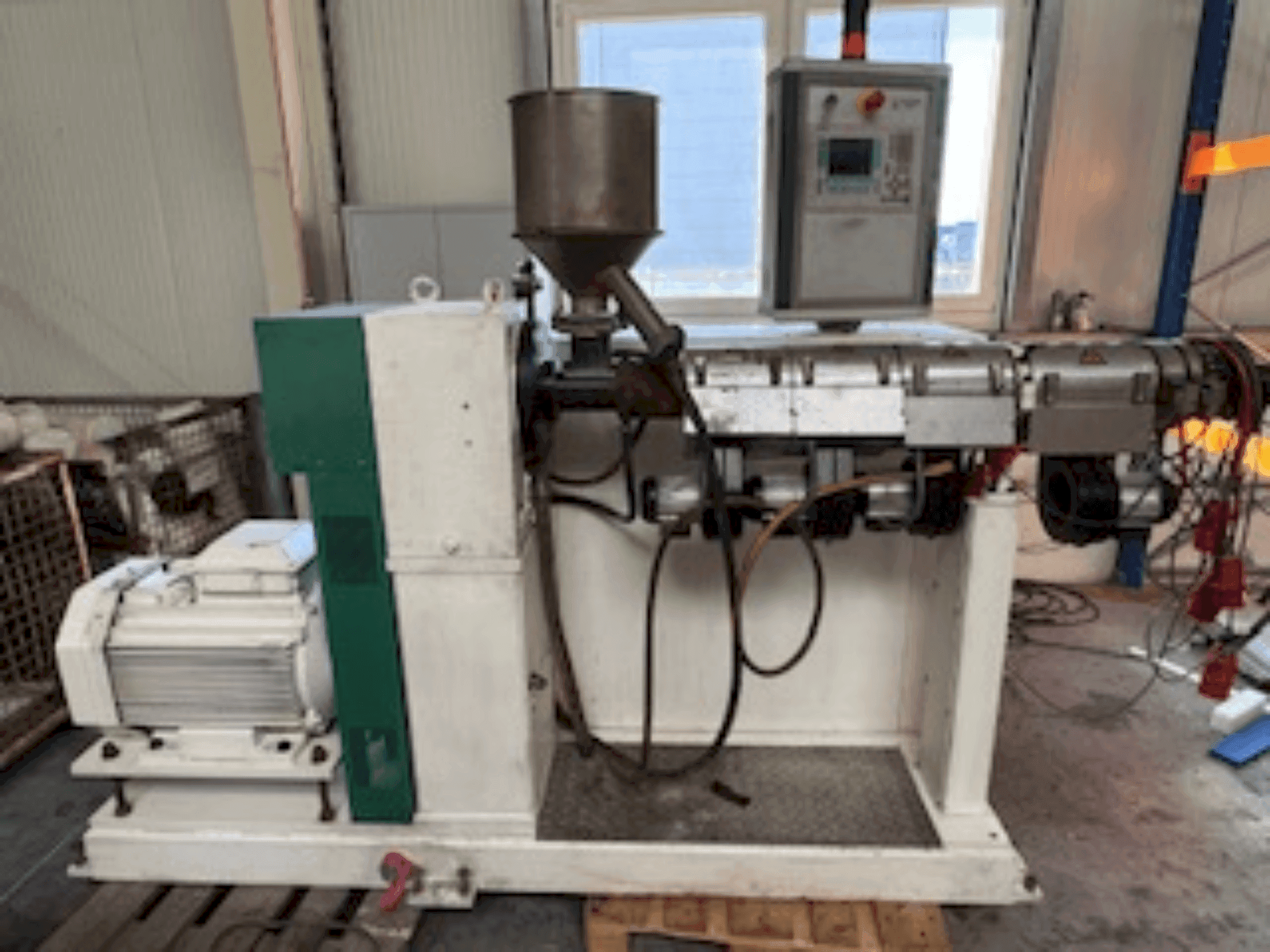 Вид станка KUHNE KS45-24D спереди