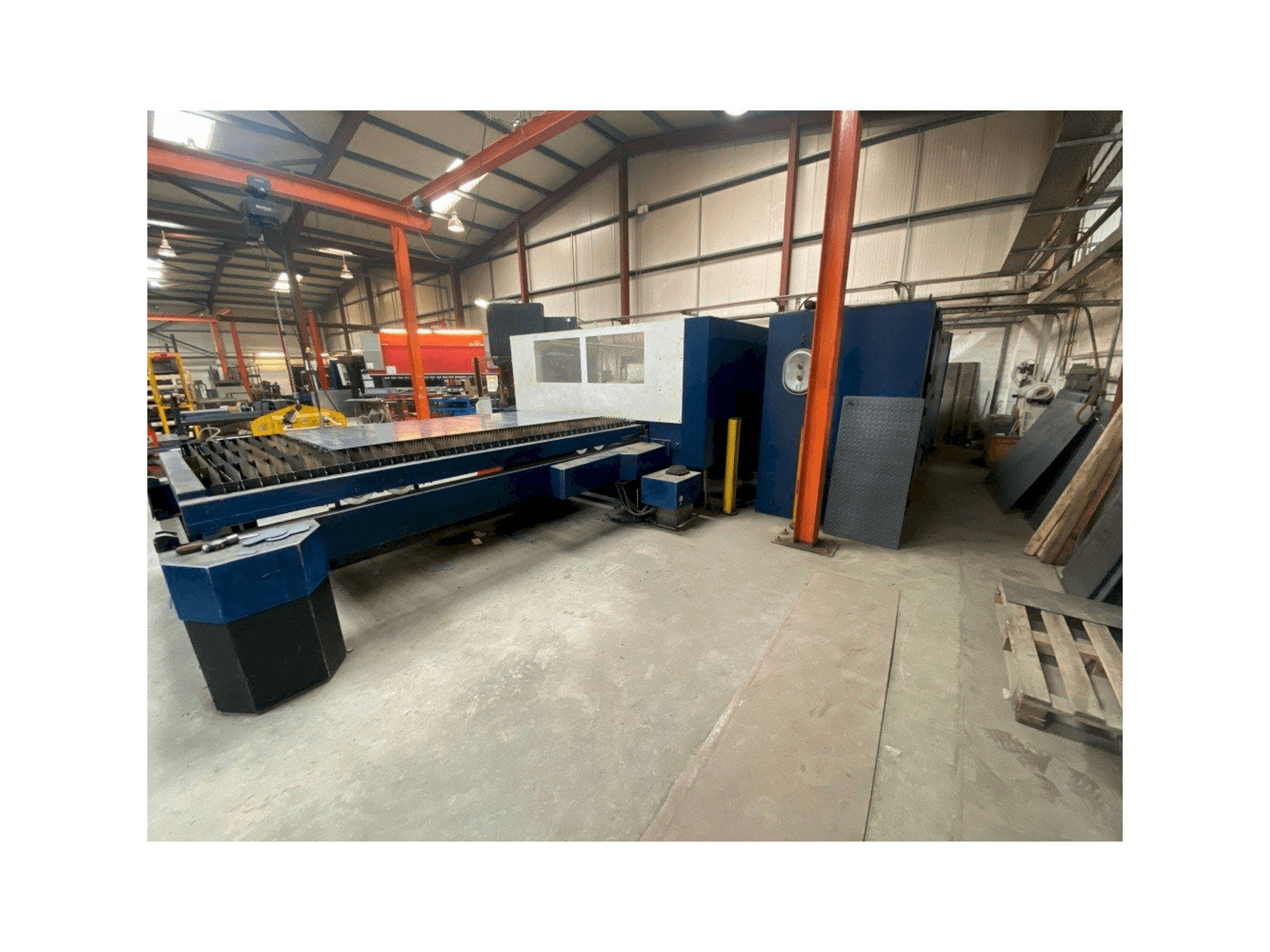 Вид станка Trumpf TRUMATIC L3030 спереди