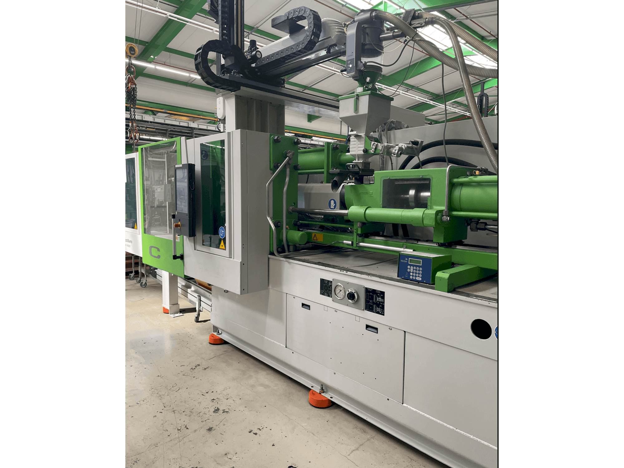 Вид станка Krauss Maffei KM 200-1400CM спереди