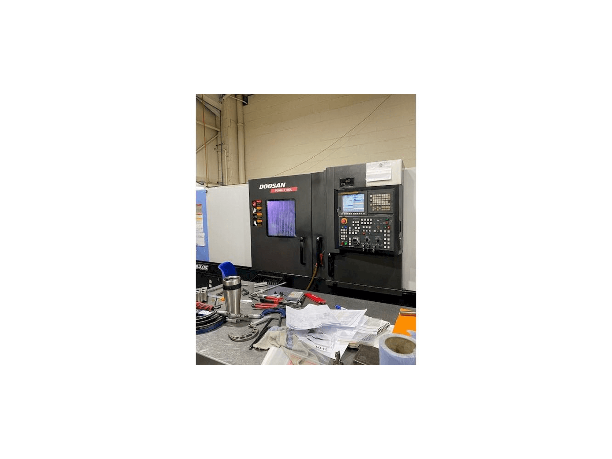 Вид станка Doosan Puma 3100L спереди