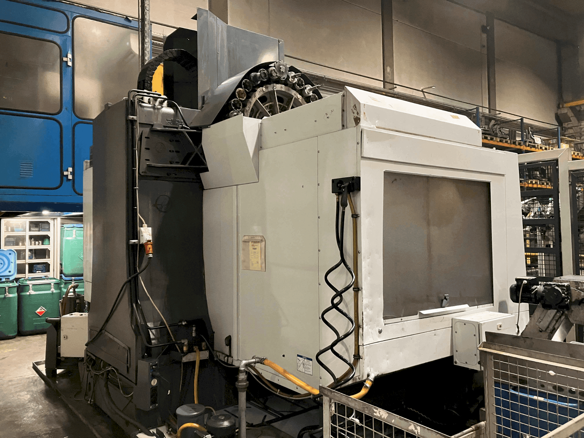 Вид станка HAAS VF 7/50 спереди