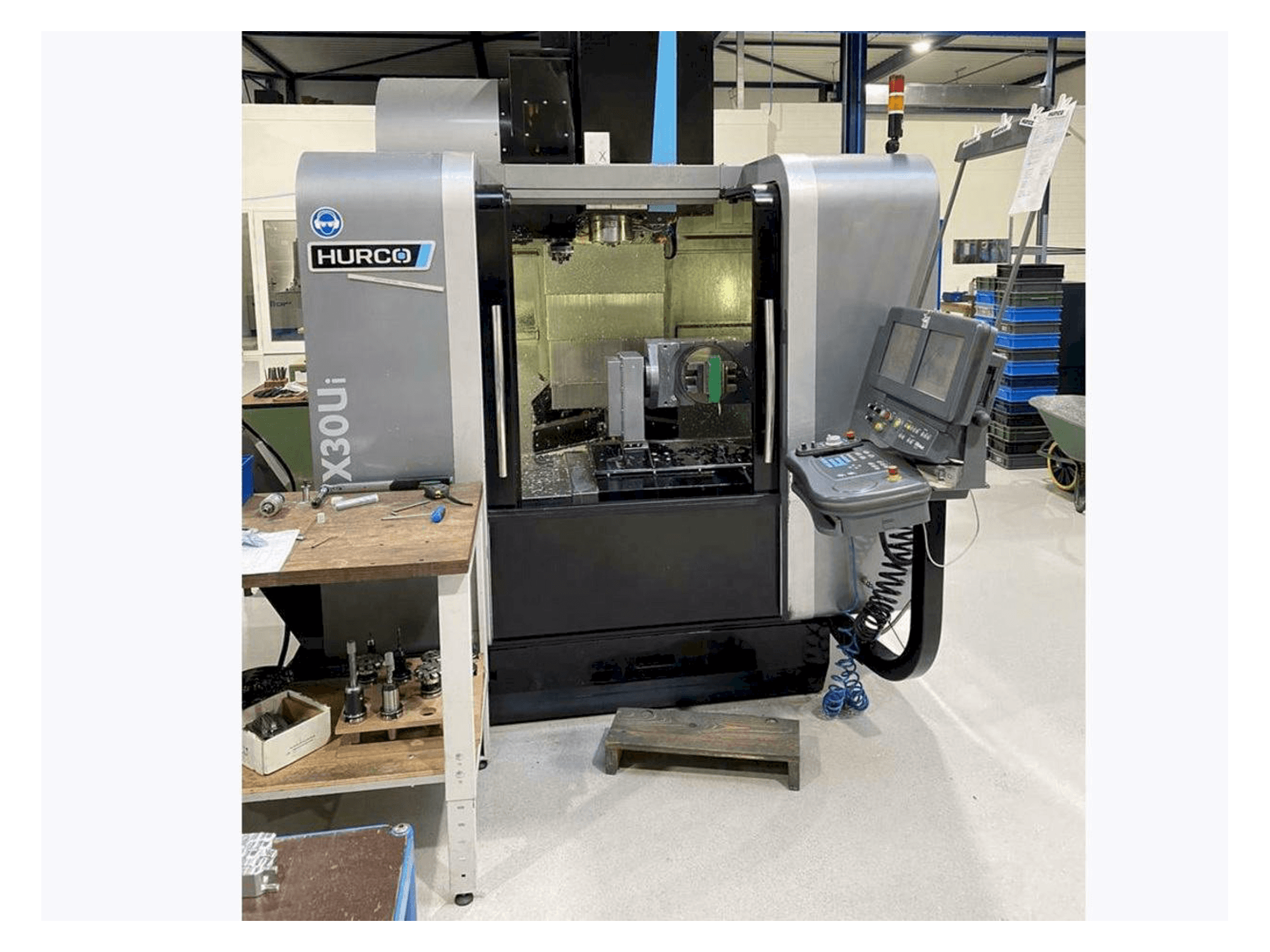 Front view of Hurco VMX30 Ui machine