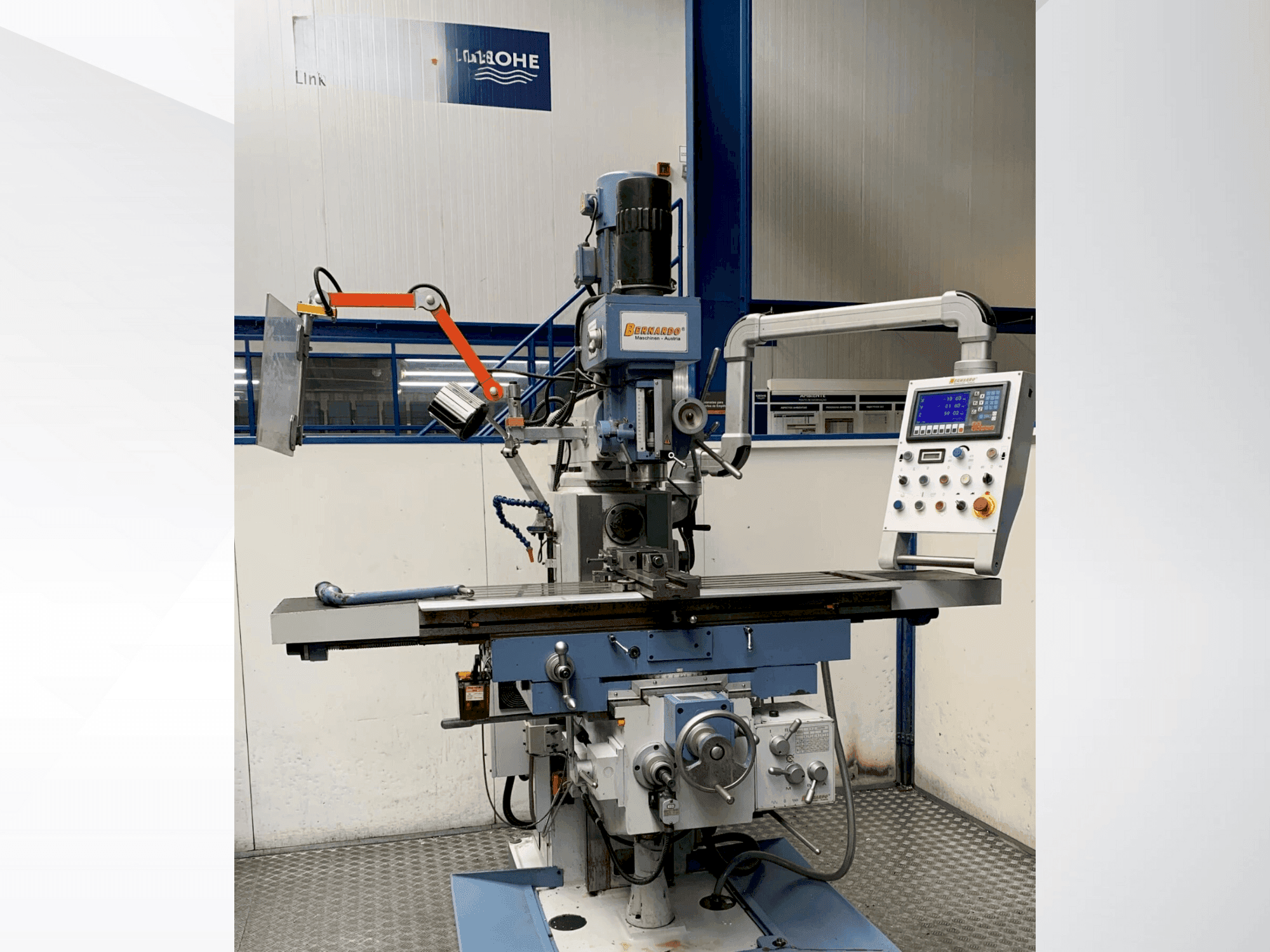 Вид станка Bernardo UWF 95 N спереди