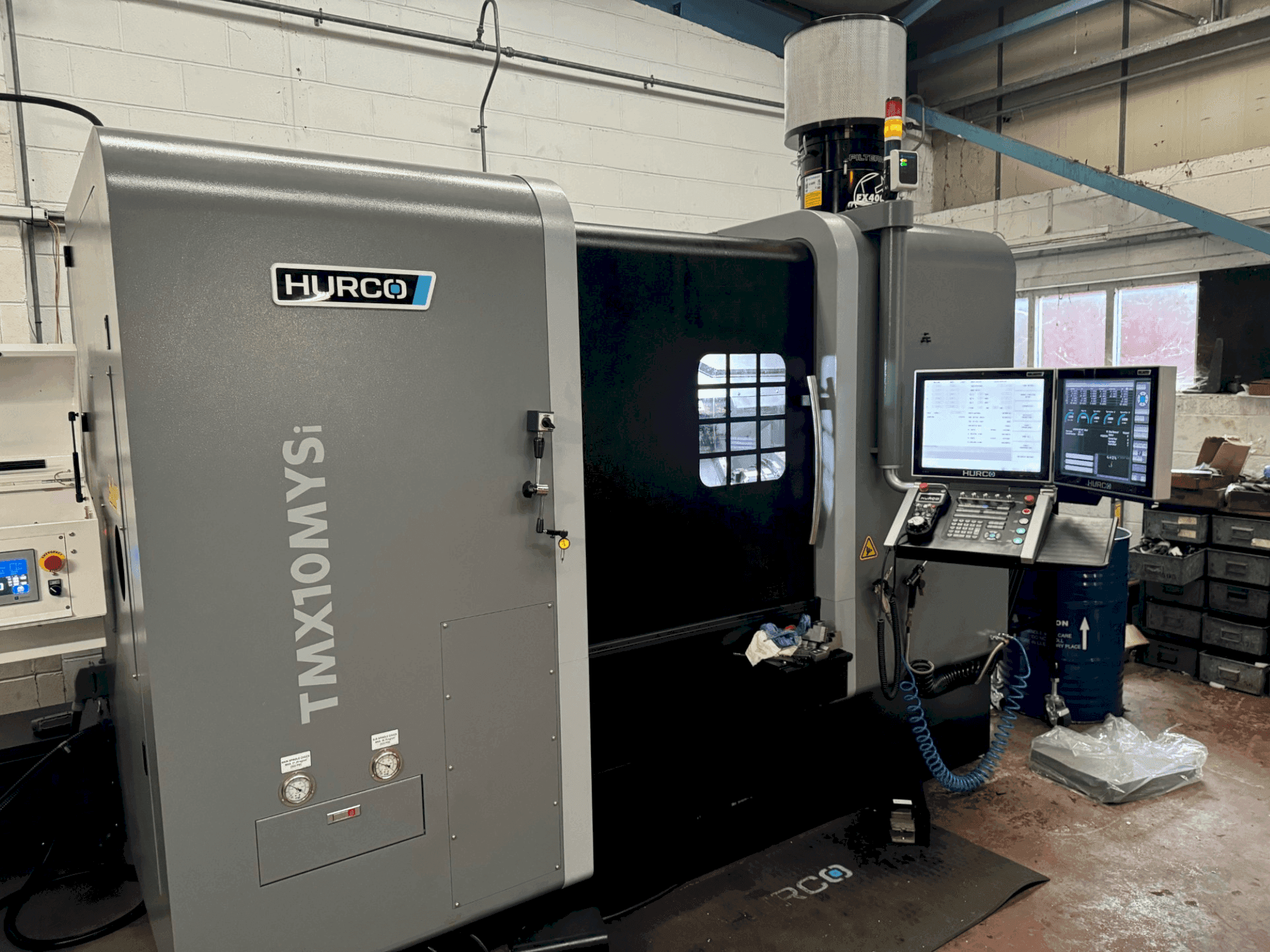 Вид станка Hurco TMX10-MYSi спереди