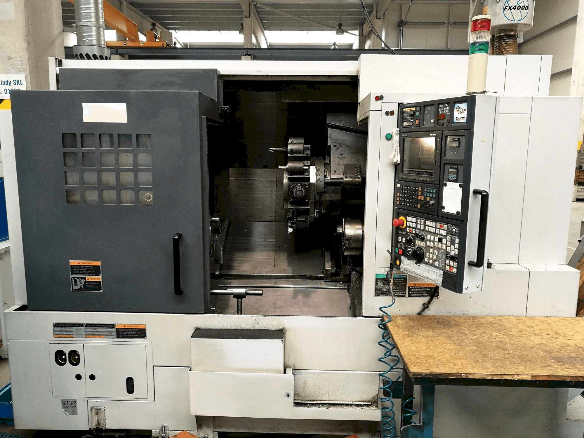 Вид станка MORI SEIKI NL 2500 SMC спереди