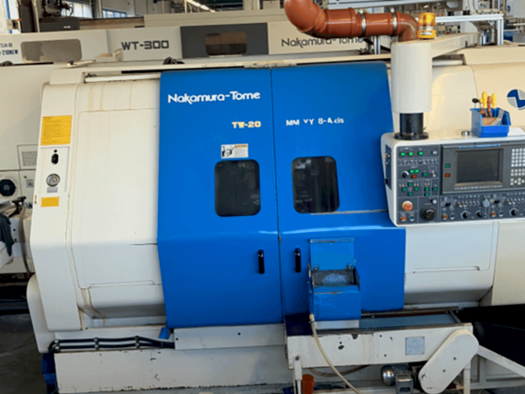 Вид станка NAKAMURA-TOME TW-20 спереди