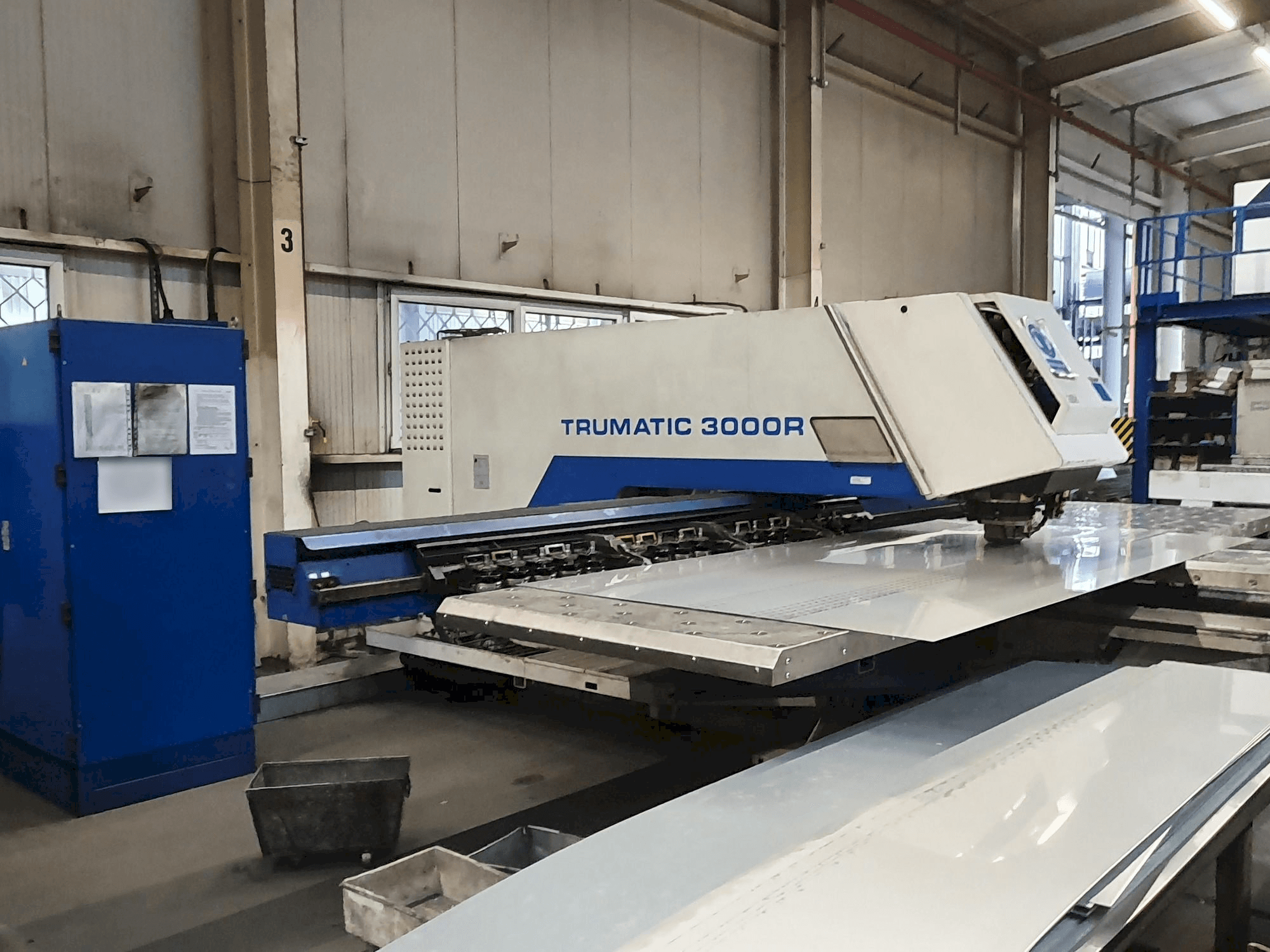 Вид станка Trumpf Trumatic 3000R спереди