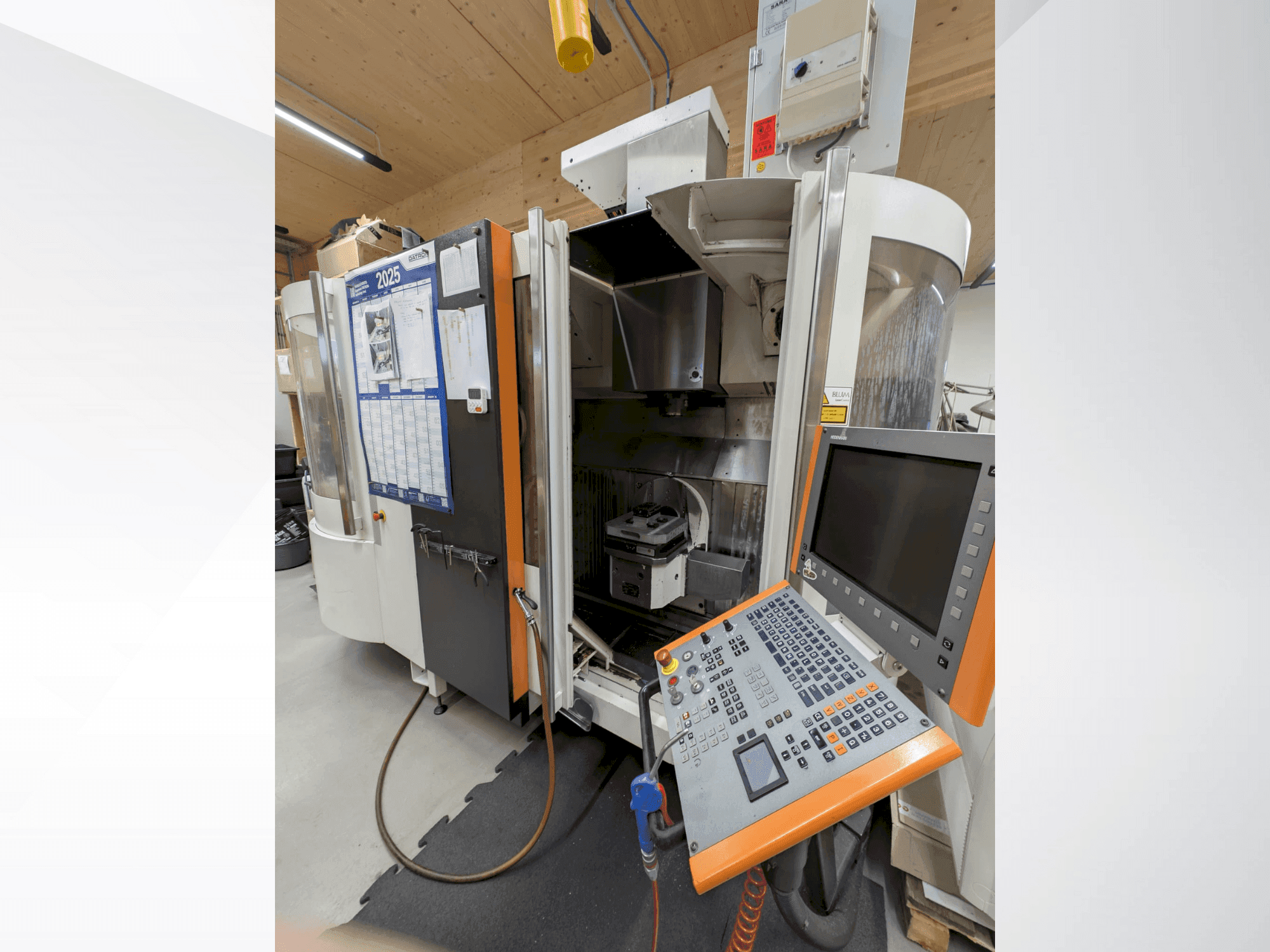 Вид станка MIKRON UCP 600 Vario спереди