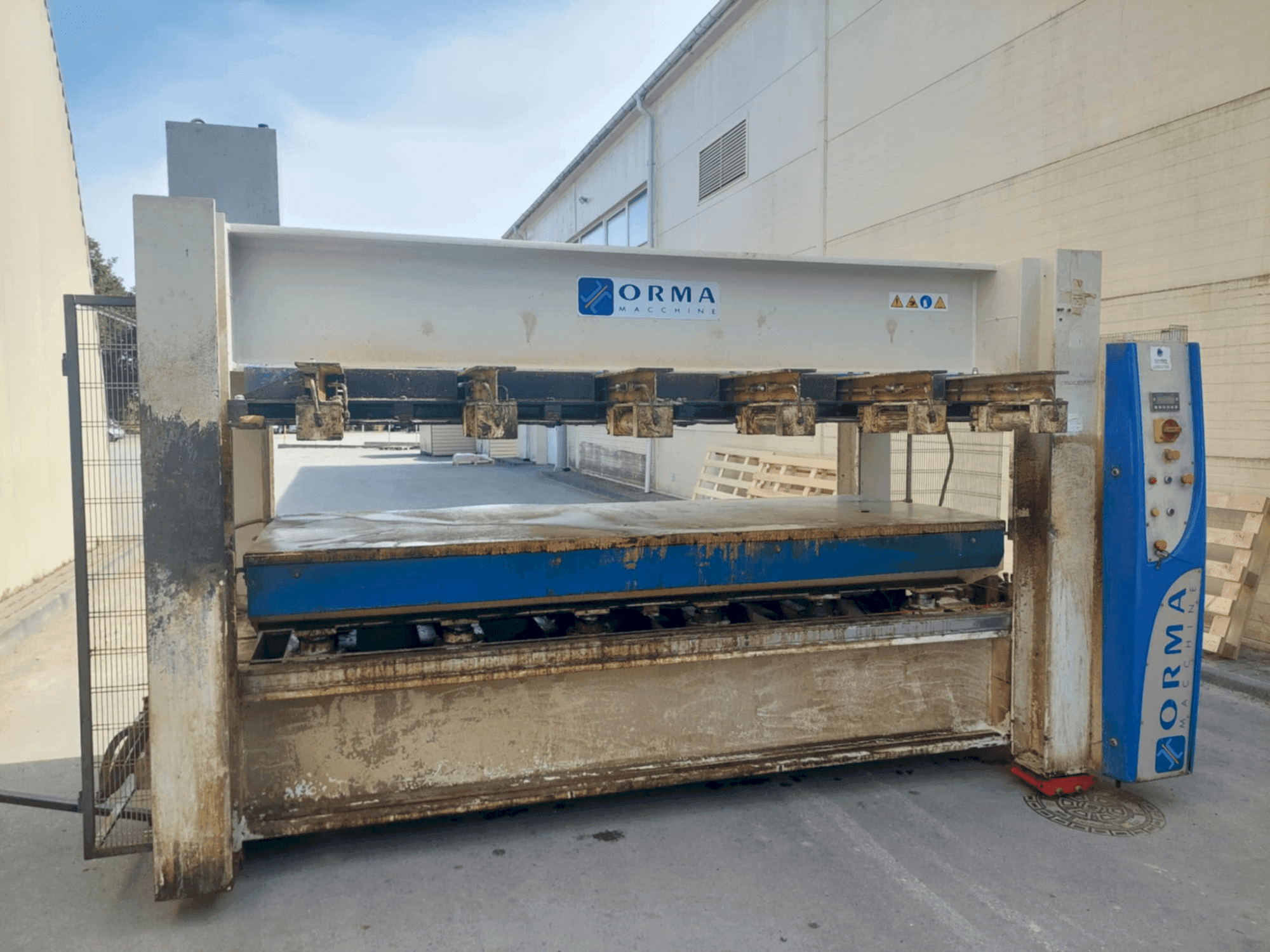 Вид станка ORMA NPC/L DIGIT30/13AF-BO спереди