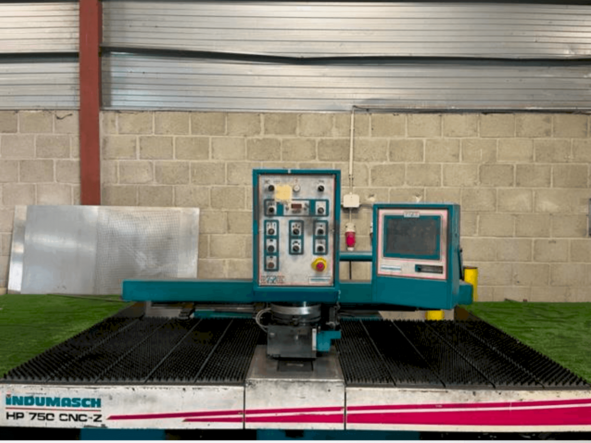 Вид станка Indumasch HP 750 CNC/Z спереди