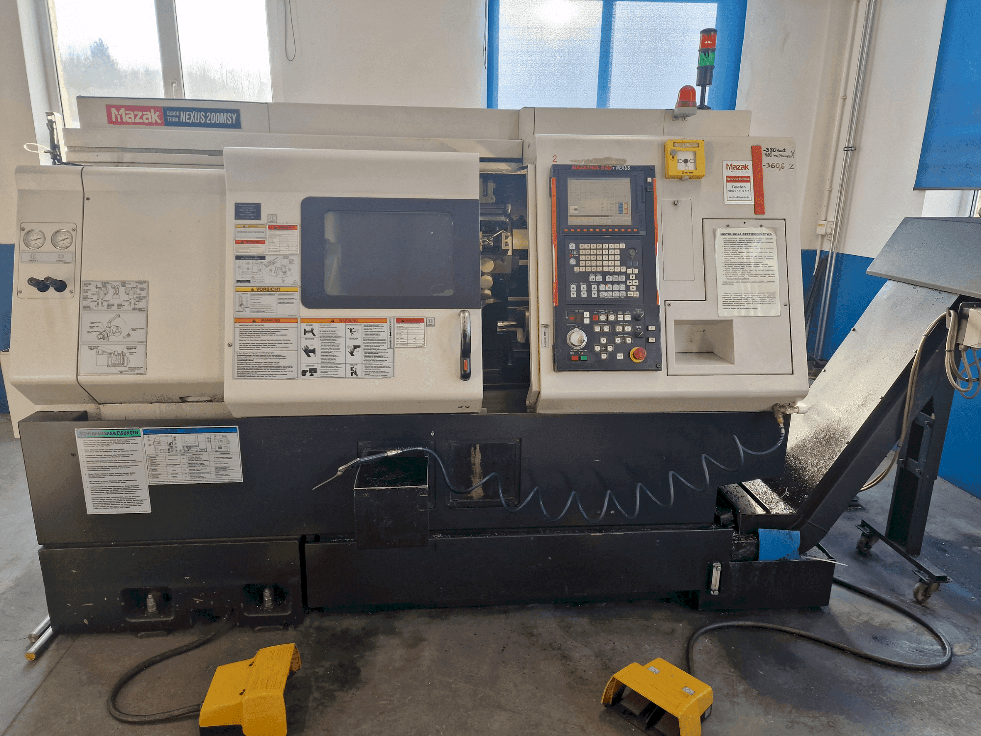 Вид станка Mazak QTN-200MSY спереди