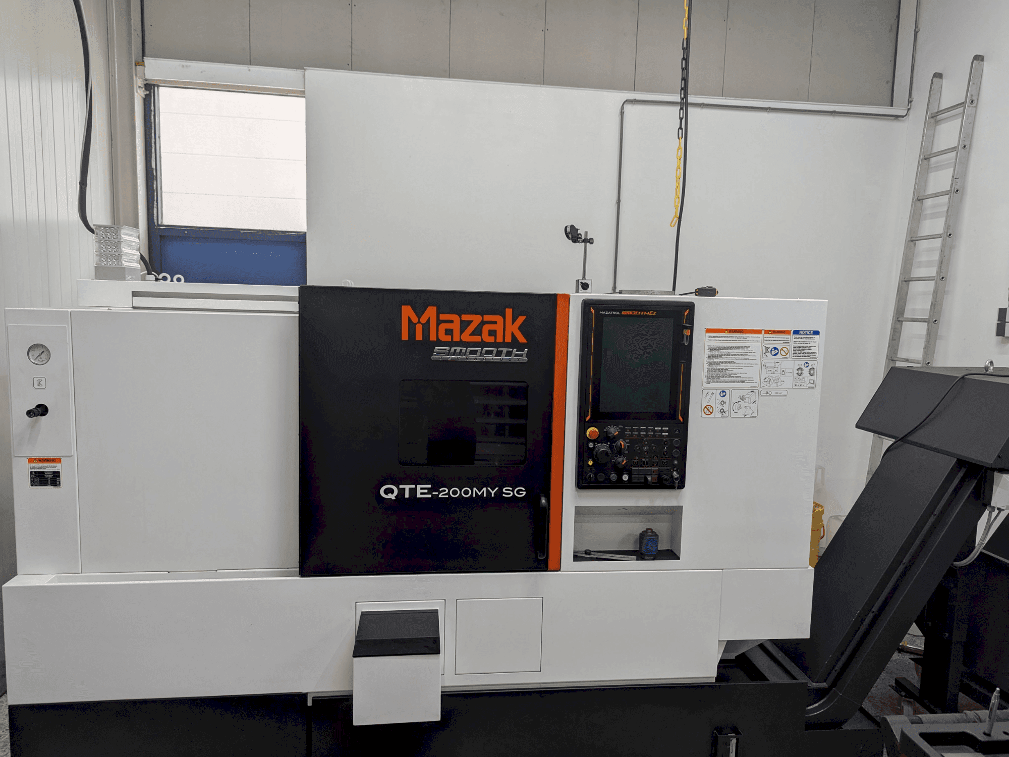 Вид станка Mazak QTE-200MY SG спереди