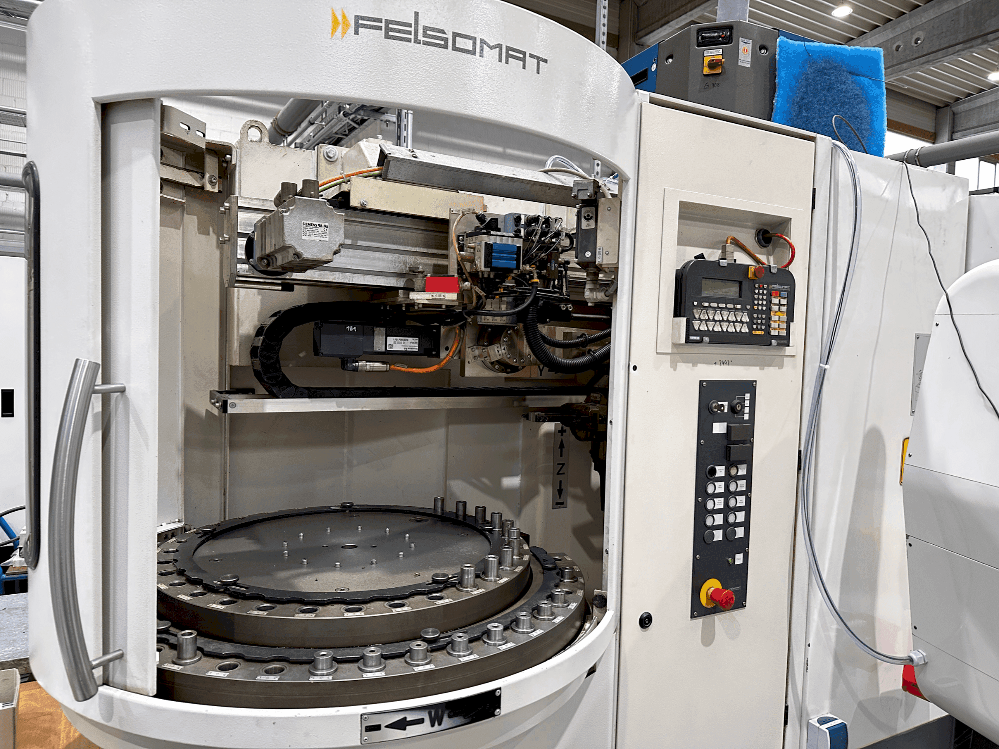 Вид станка SAACKE UWIID спереди