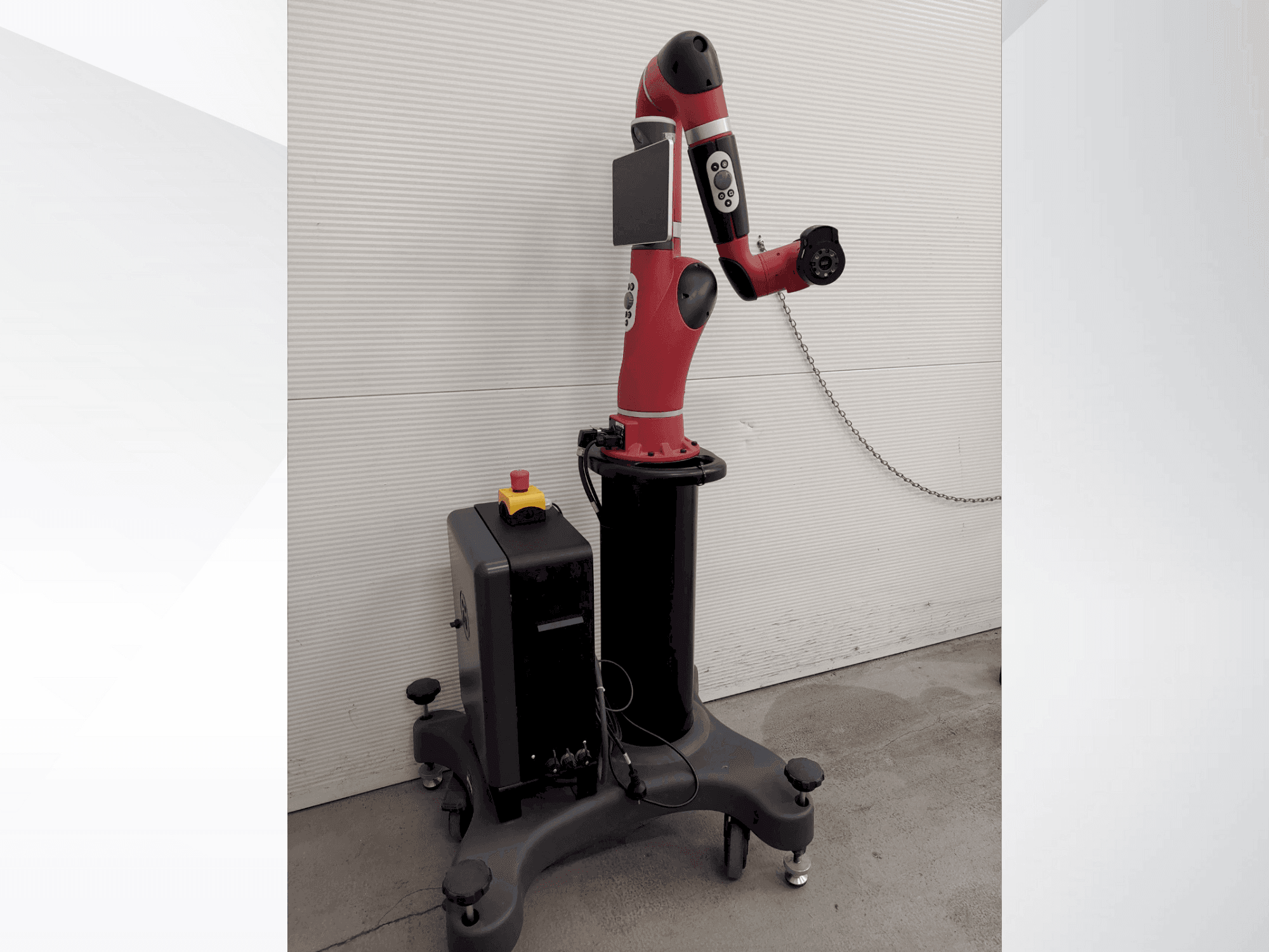 Вид станка RETHINK sawyer спереди