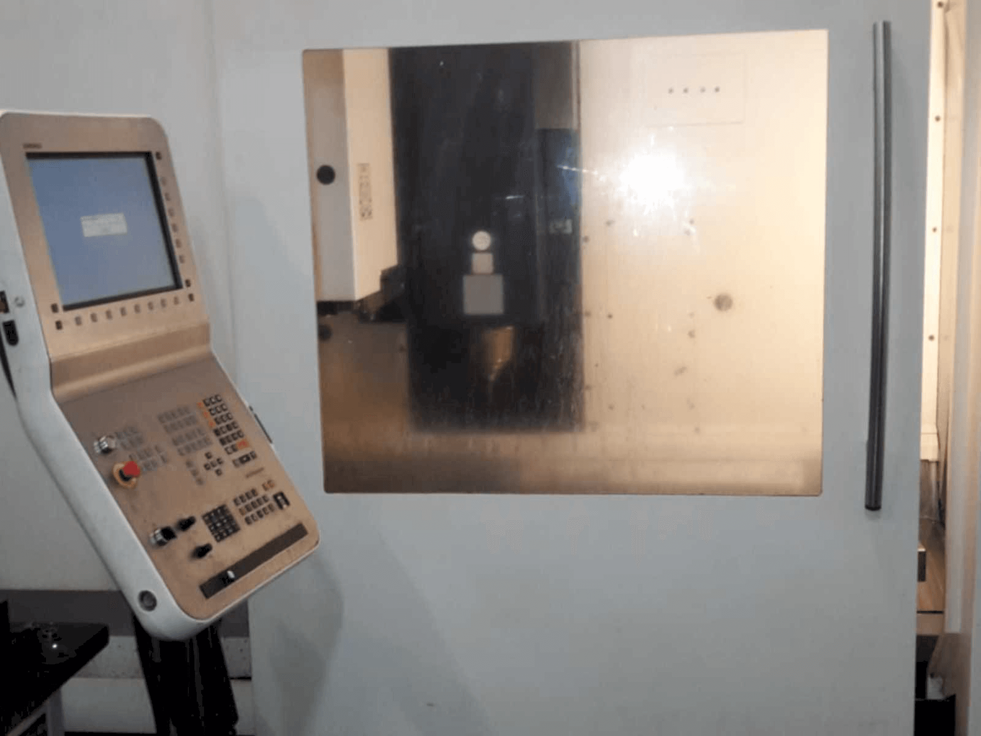 Вид станка DMG DMC 1035 V ECO спереди