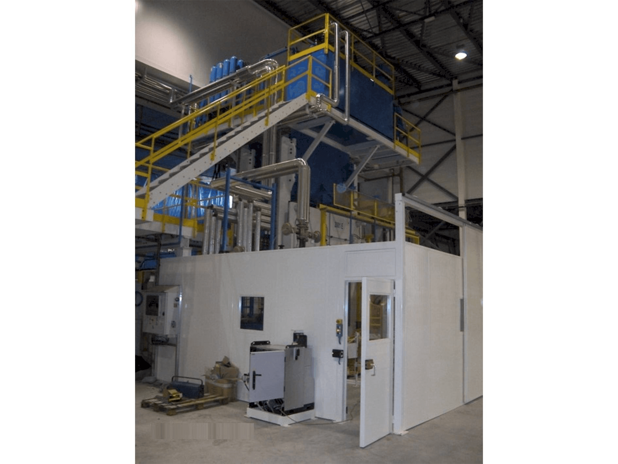 Вид станка Pinette 2000 Ton спереди